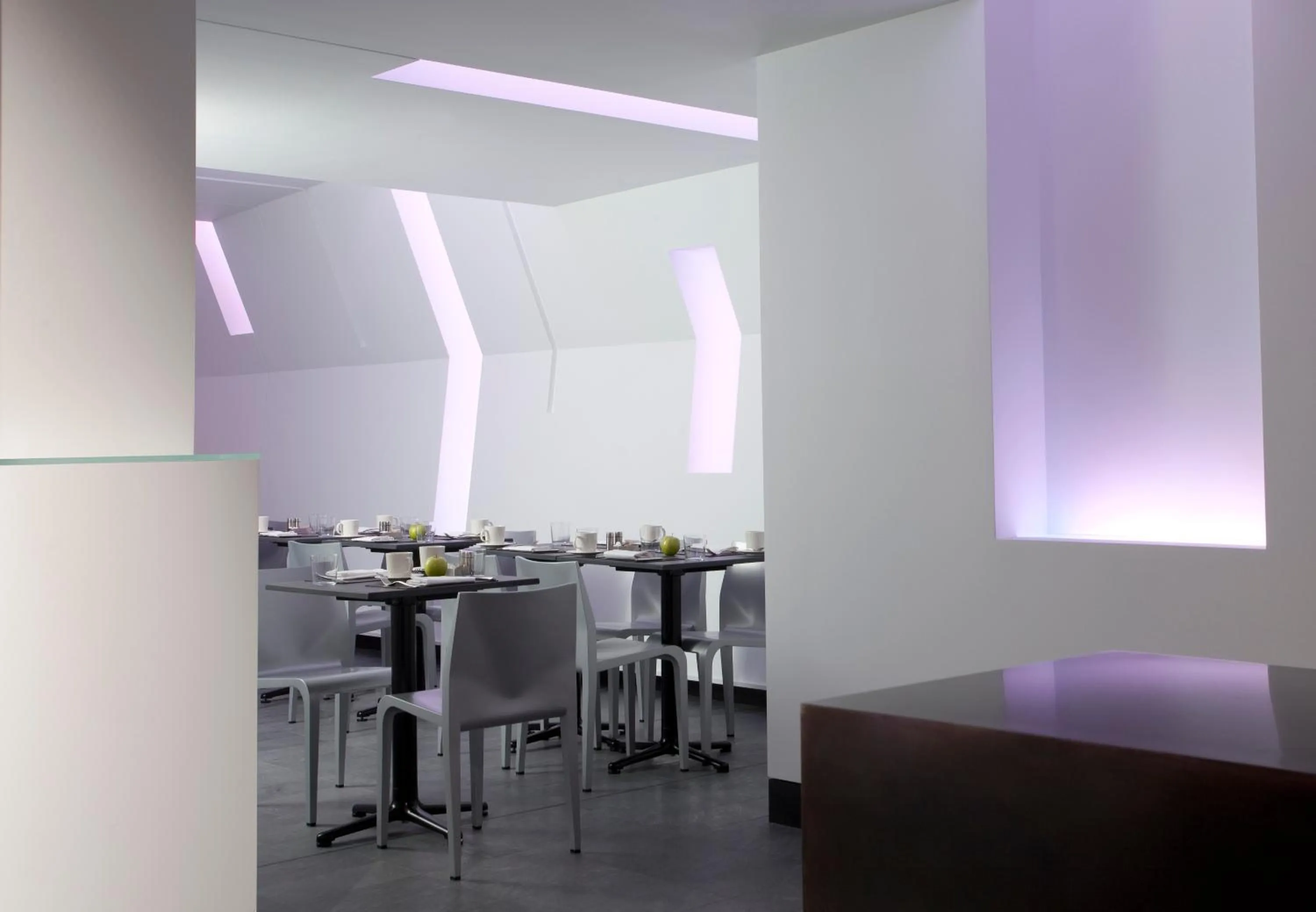 Restaurant/places to eat in AKA Central Park