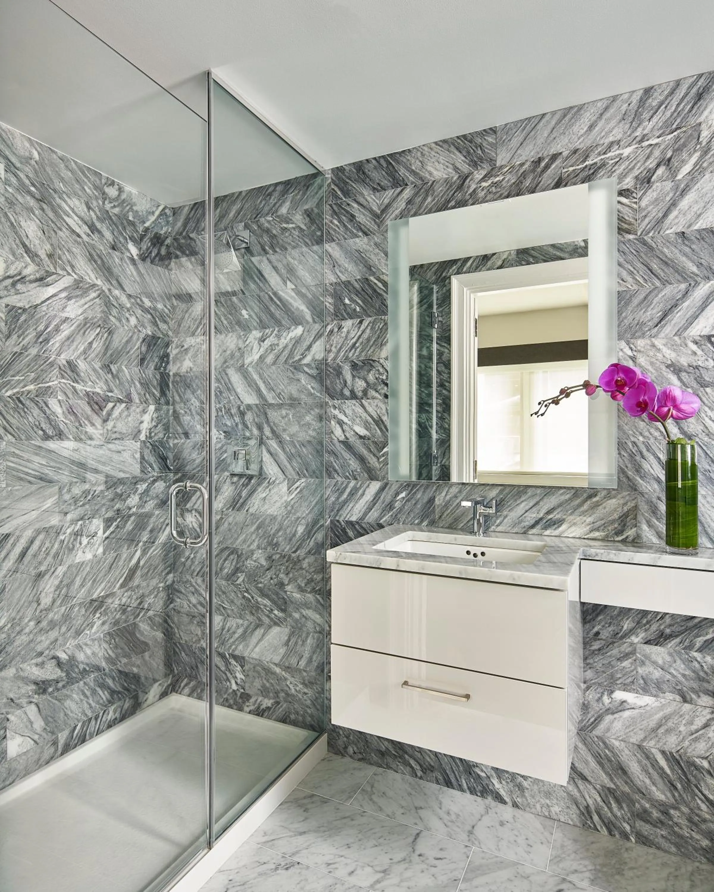 Shower in AKA Central Park