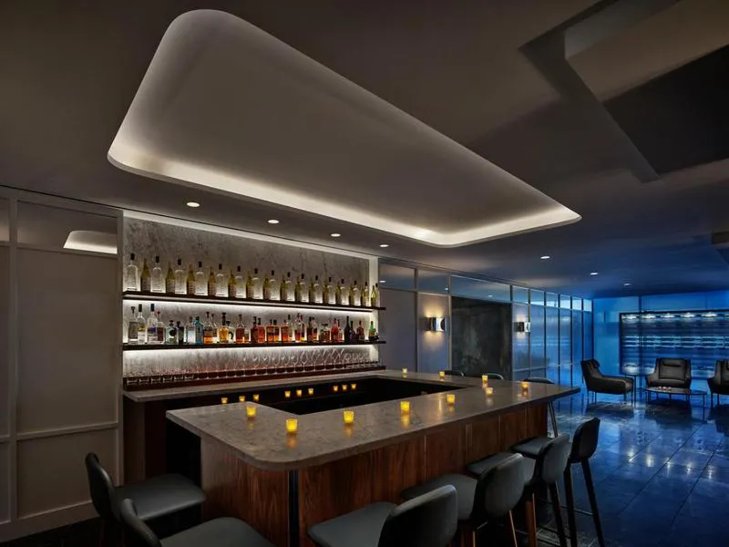 Lounge or bar in AKA Central Park