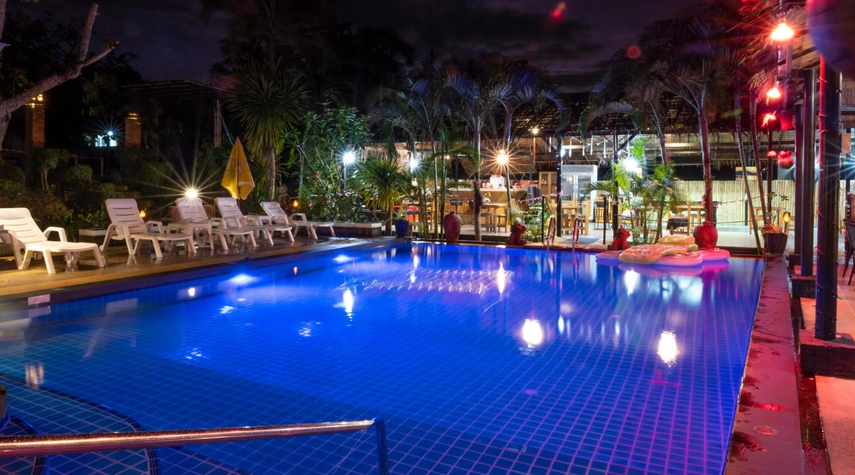 Harmony Naturist Resort Rawai Phuket 18yr minimum age only nudist nake d FKK