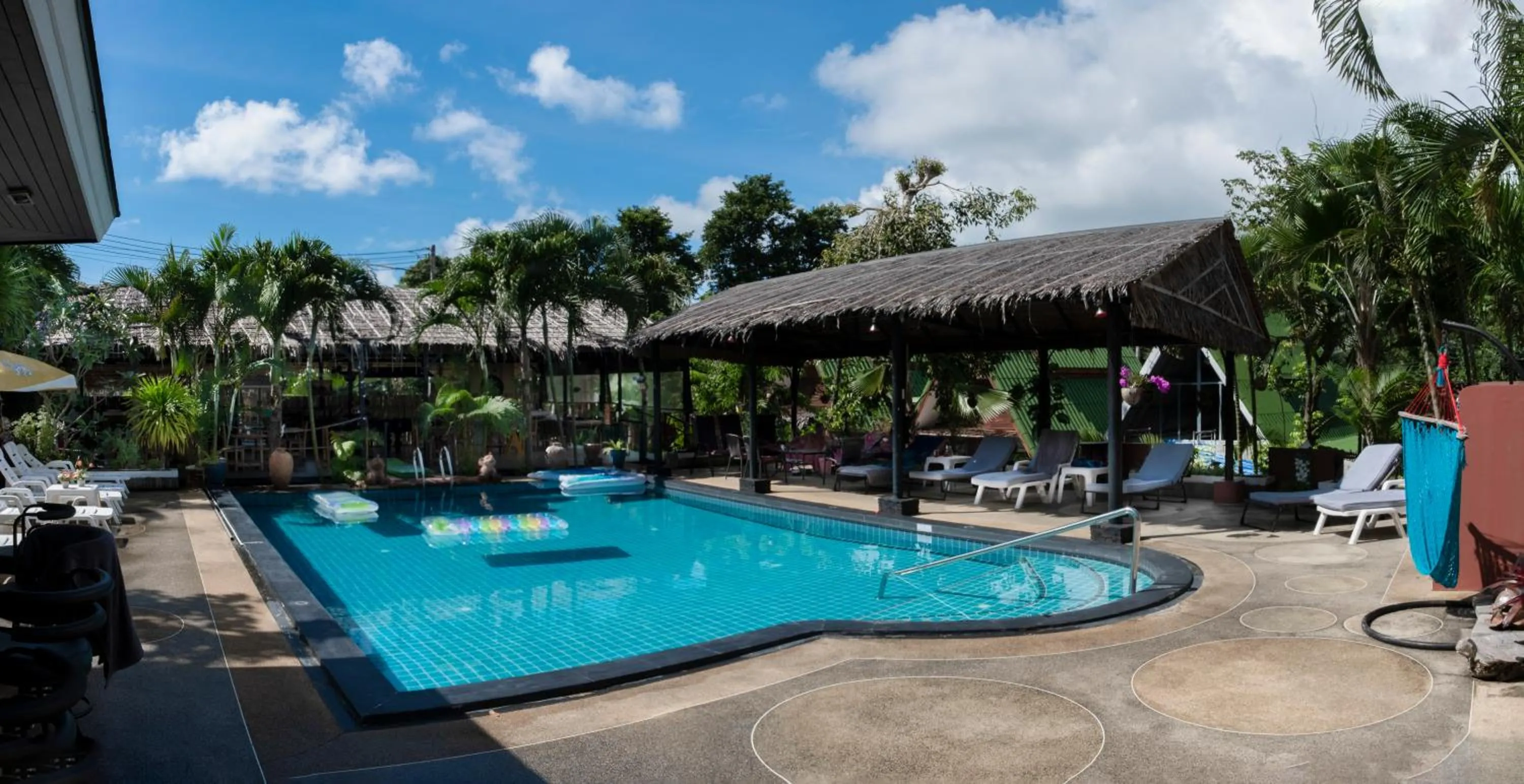 Harmony Naturist Resort Rawai Phuket 18yr minimum age only nudist nake d FKK