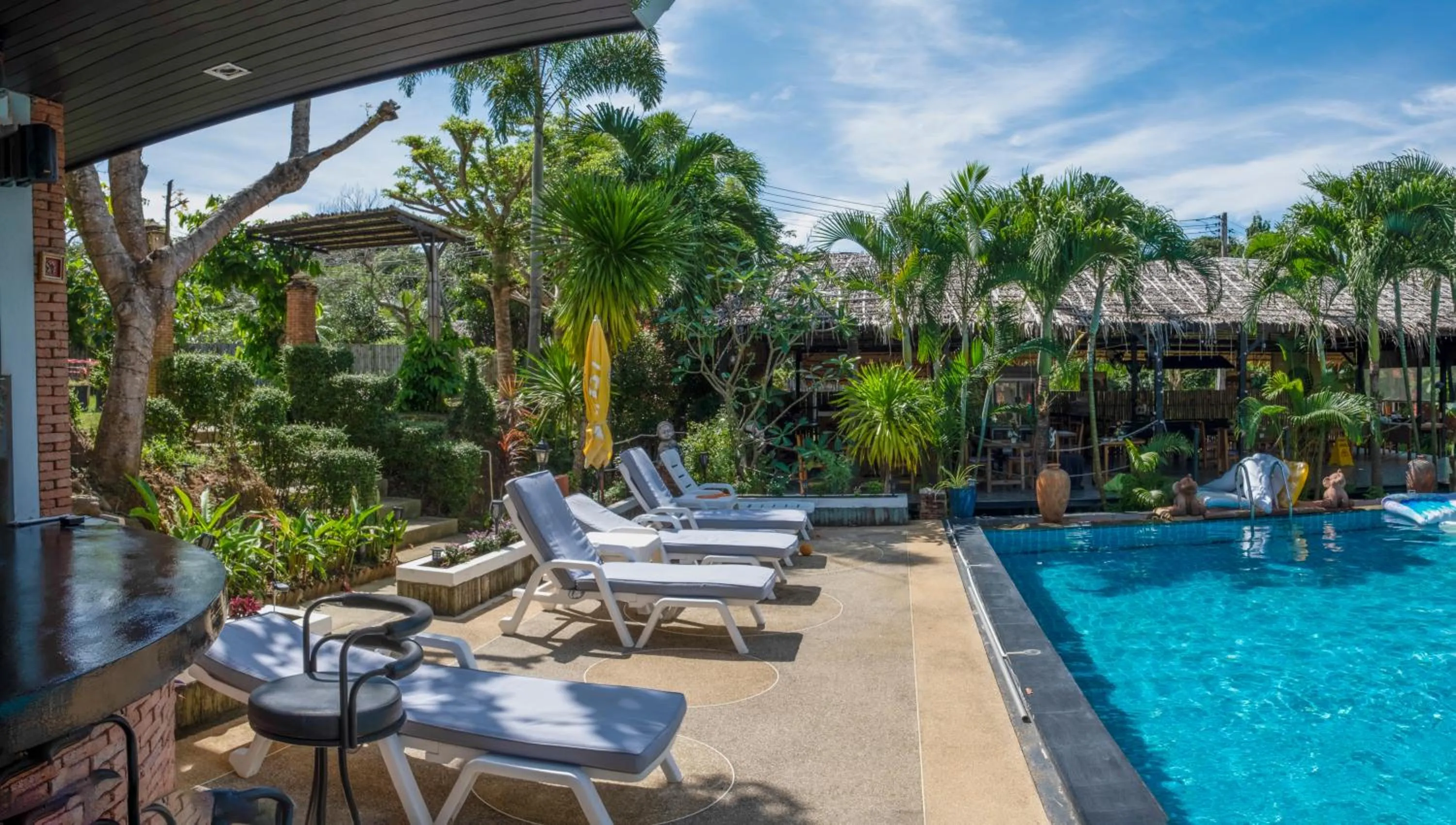 Harmony Naturist Resort Rawai Phuket 18yr minimum age only nudist nake d FKK