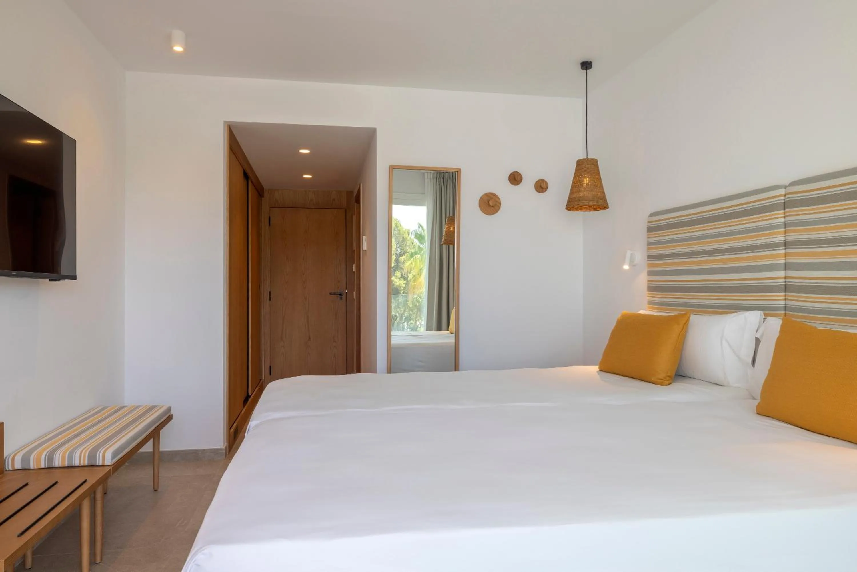 Bedroom, Bed in HM Isabela-Adults Only