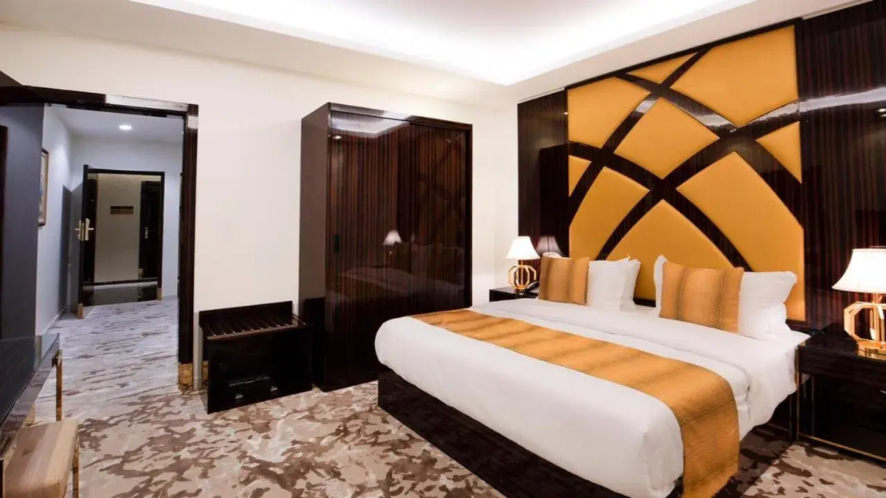 Suite with City View in Golden Dream Hotel Suite with City View in Golden Dream Hotel