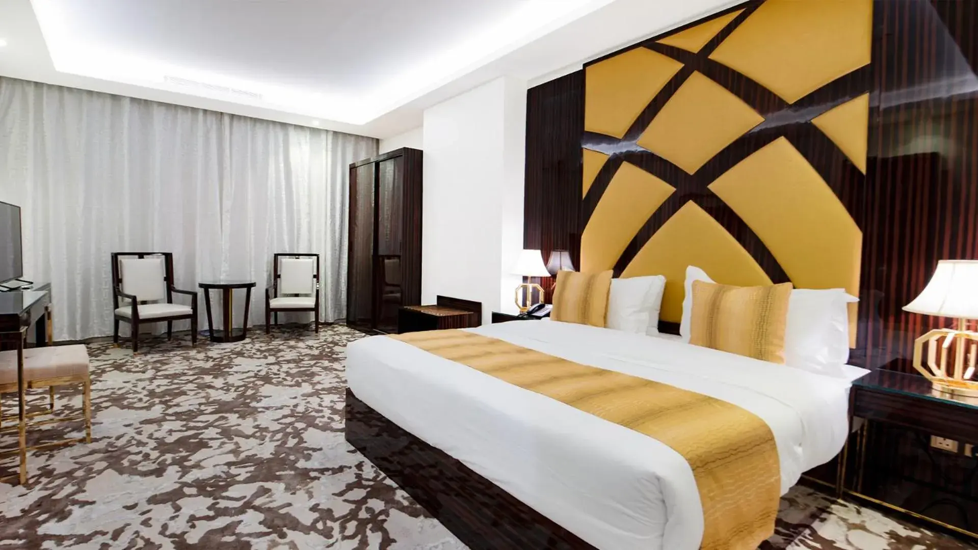 Deluxe Double Room in Golden Dream Hotel Deluxe Double Room in Golden Dream Hotel