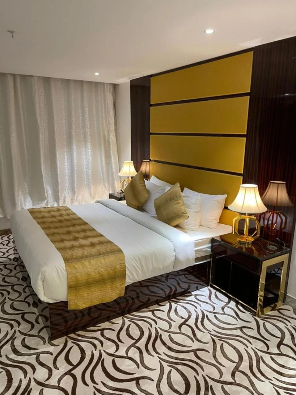 Bedroom, Bed in Golden Dream Hotel