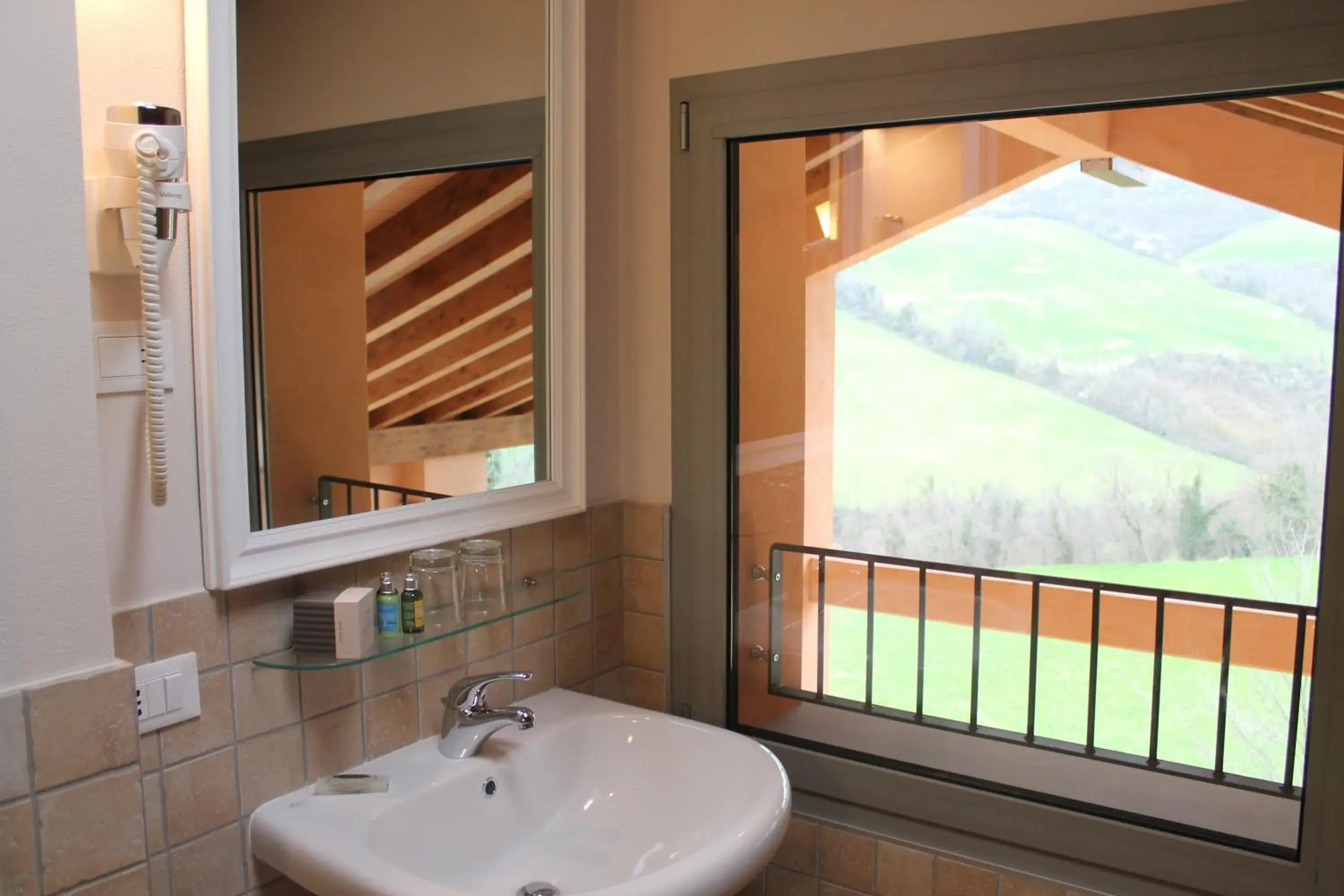 Large Double Room in Agriturismo Ben Ti Voglio Large Double Room in Agriturismo Ben Ti Voglio