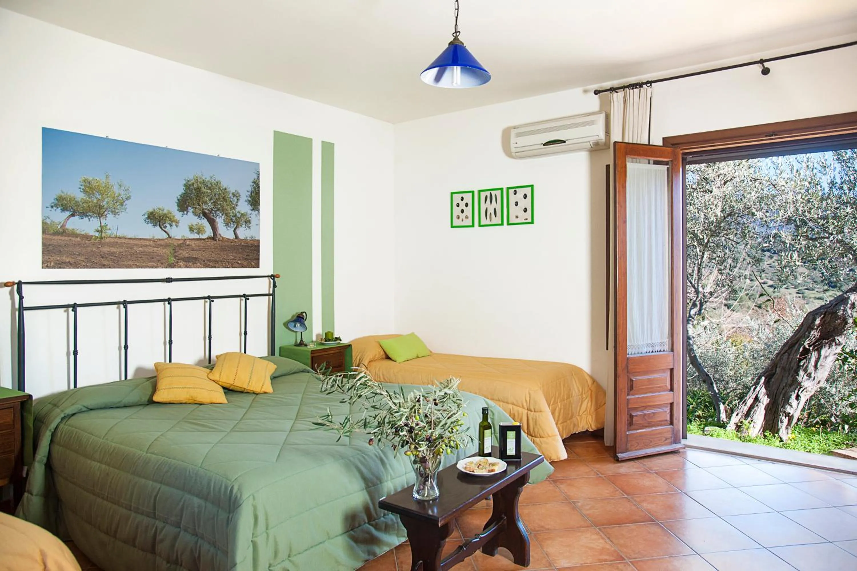 Balcony/Terrace, Bed in Azienda Agrituristica Bergi