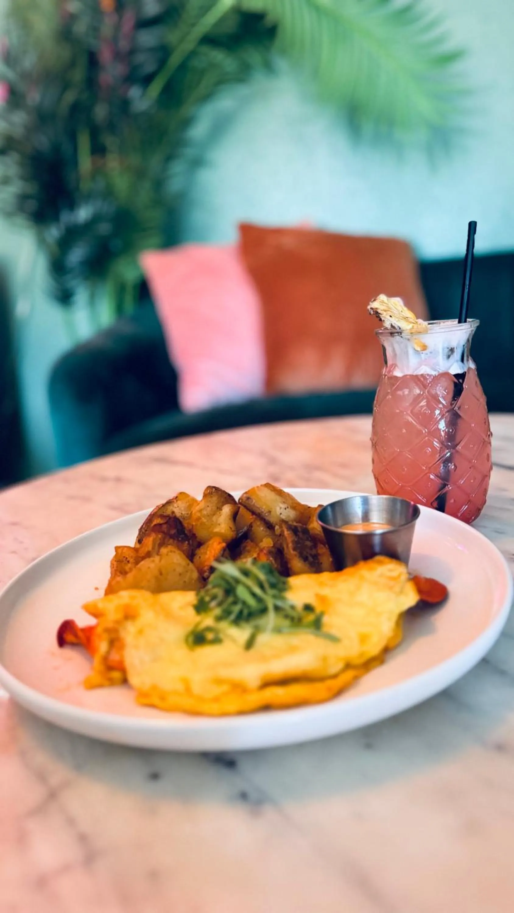 Restaurant/places to eat in FOUND Hotel, Santa Monica, Series by Marriott