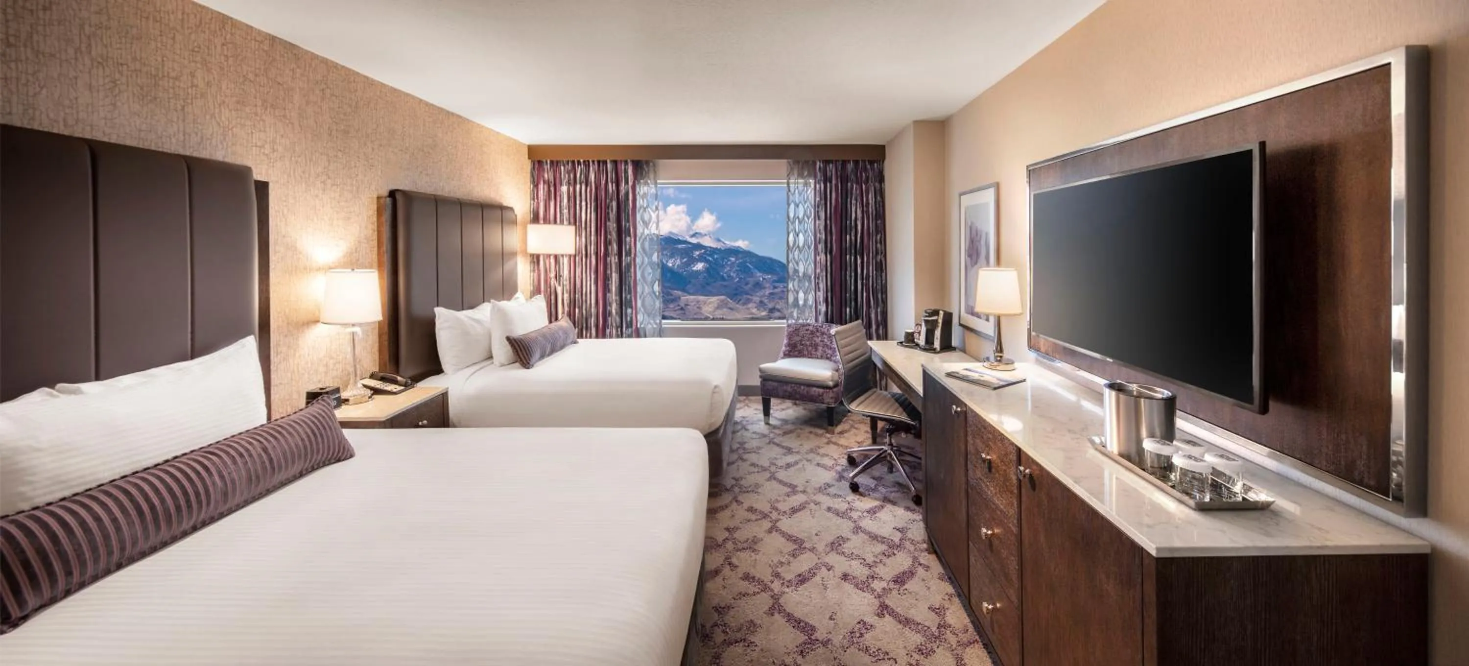 Bed in Silver Legacy Reno, A Caesars Destination