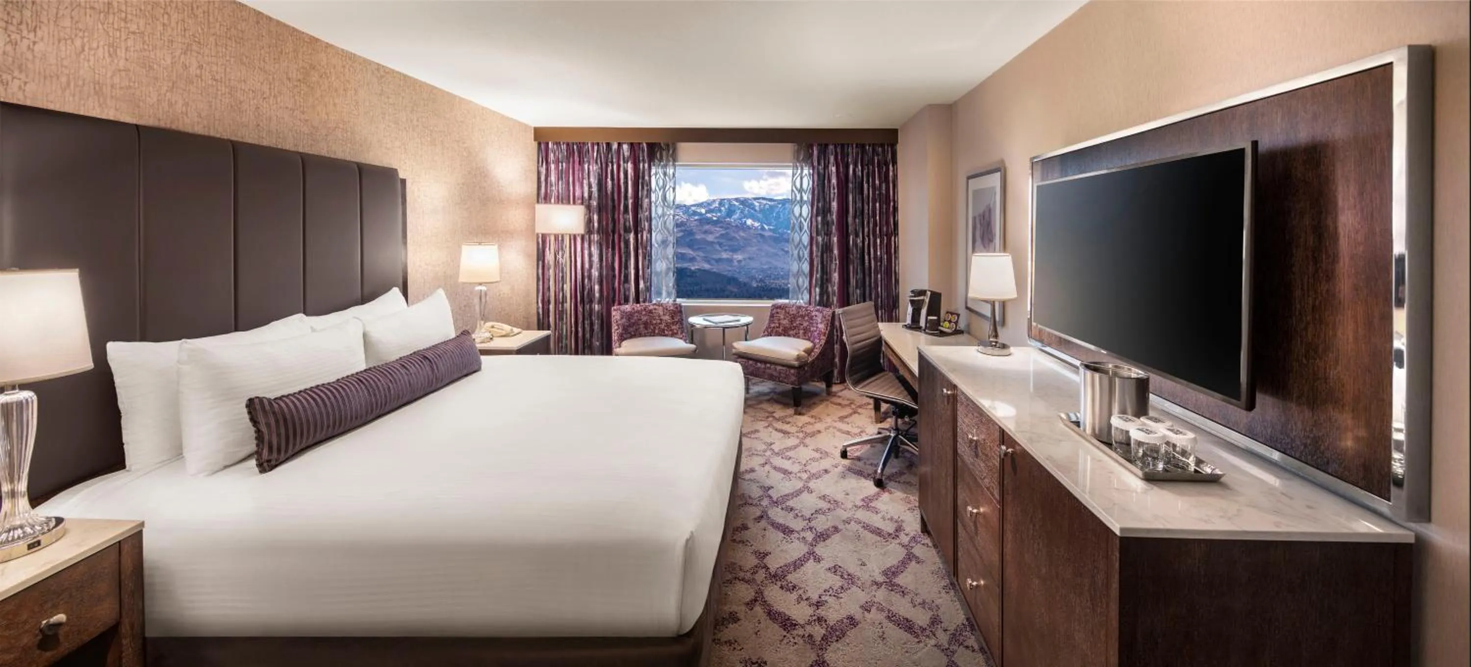 Bed in Silver Legacy Reno, A Caesars Destination