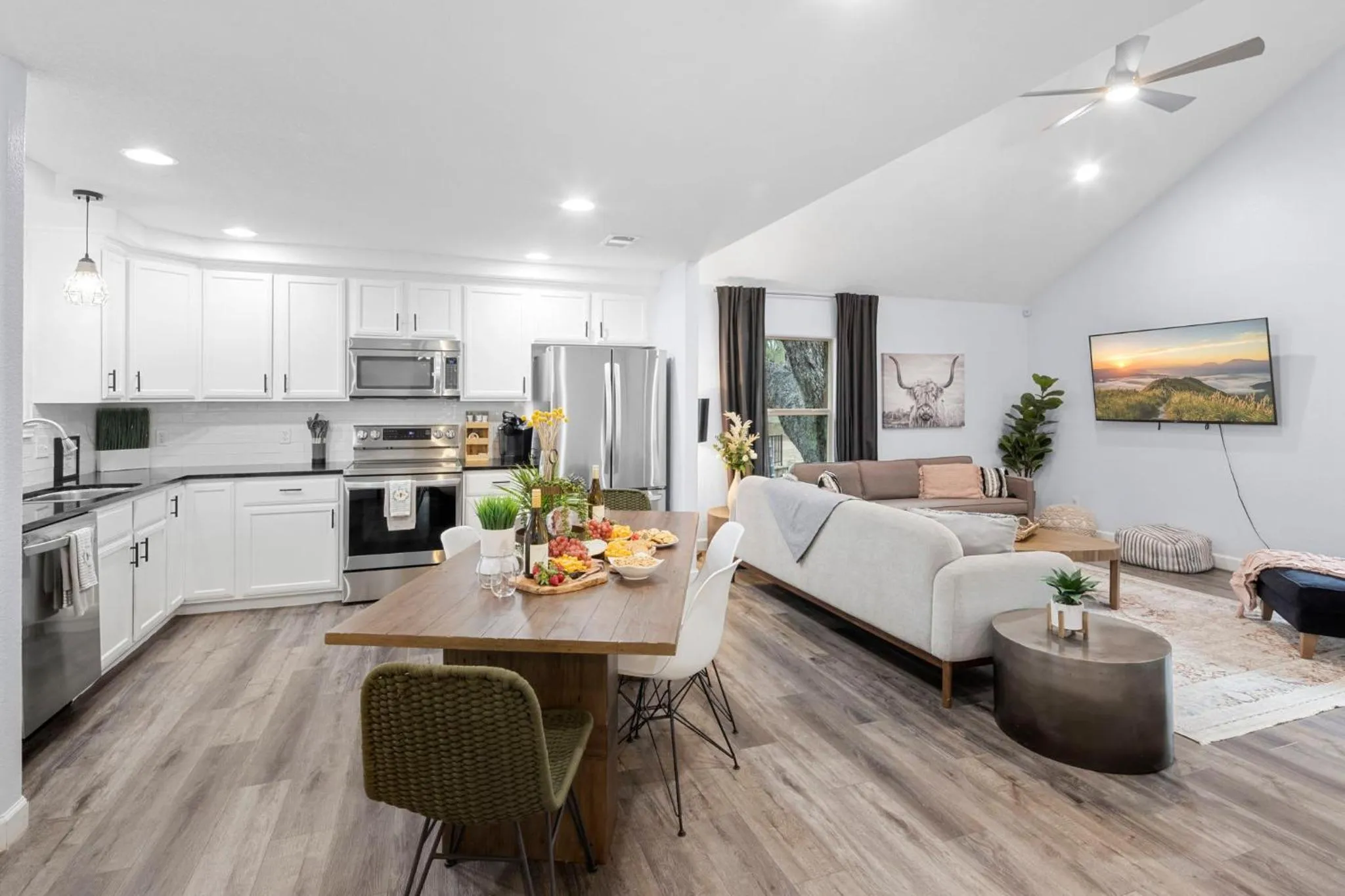 Lake LBJ 4BR Home w/ Boat Deck, Huge Yard