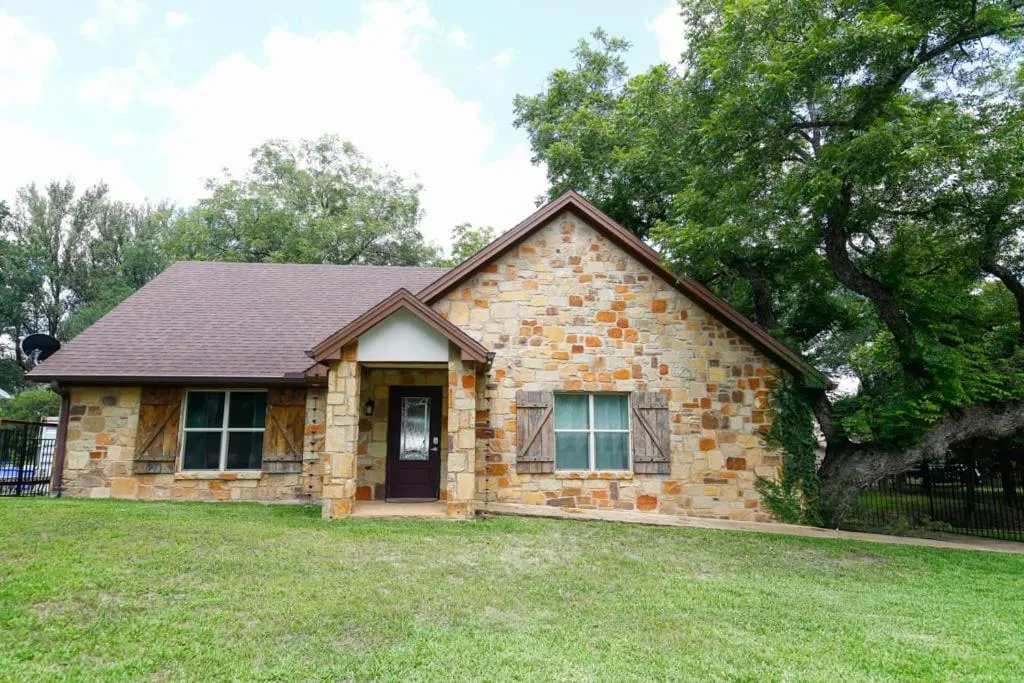 Lake LBJ 4BR Home w/ Boat Deck, Huge Yard
