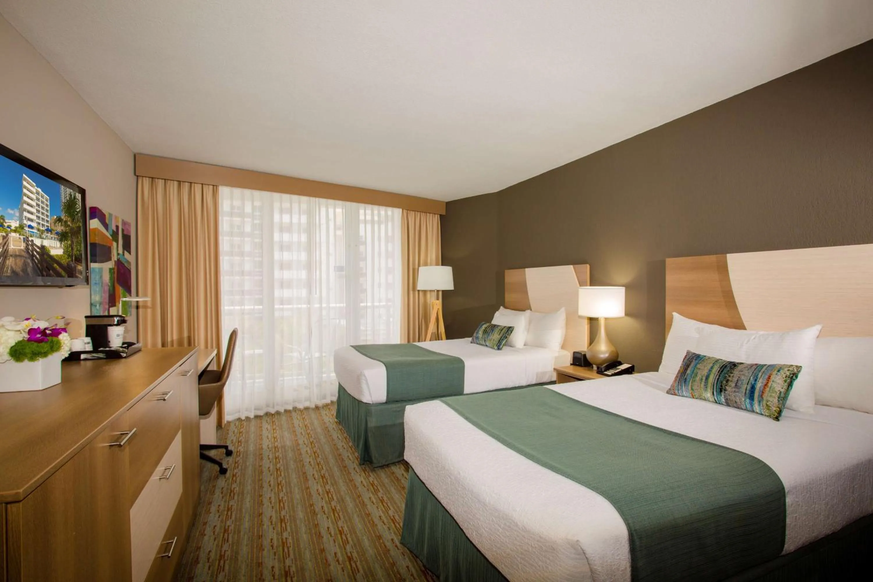 Photo of the whole room, Bed in Best Western Plus Atlantic Beach Resort