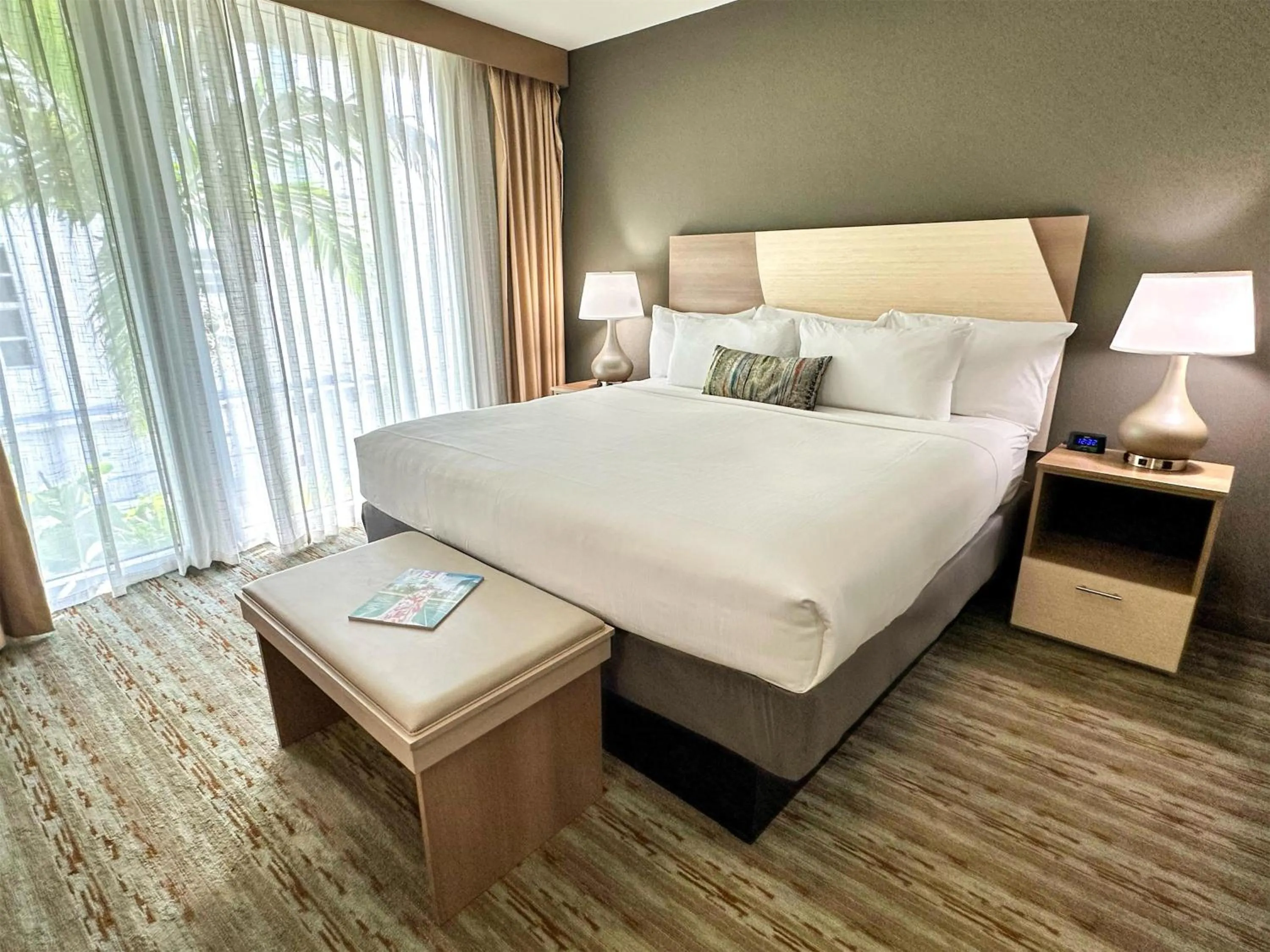 Photo of the whole room, Bed in Best Western Plus Atlantic Beach Resort