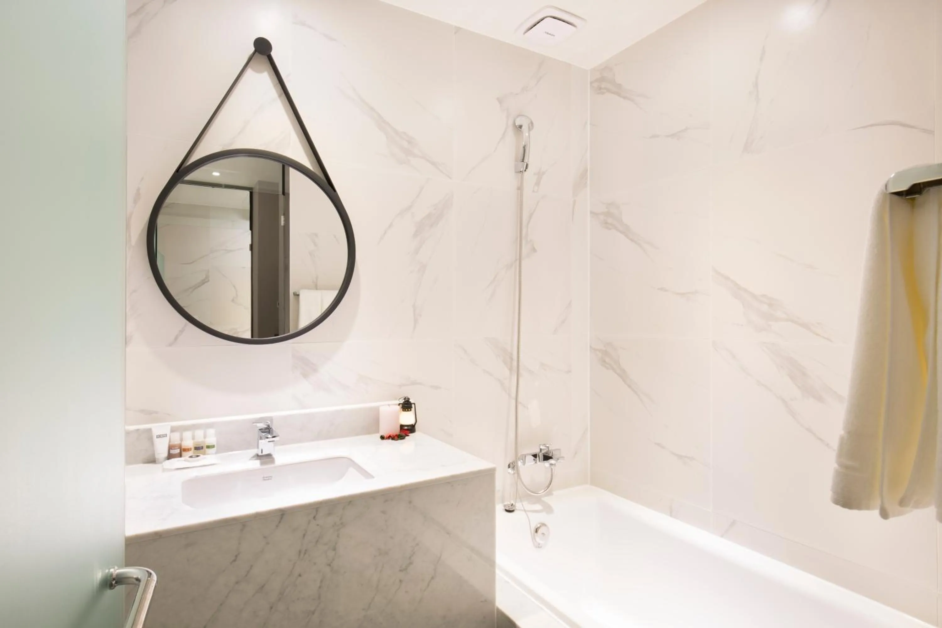 Bathroom in Brown Dot Hotel Jinju