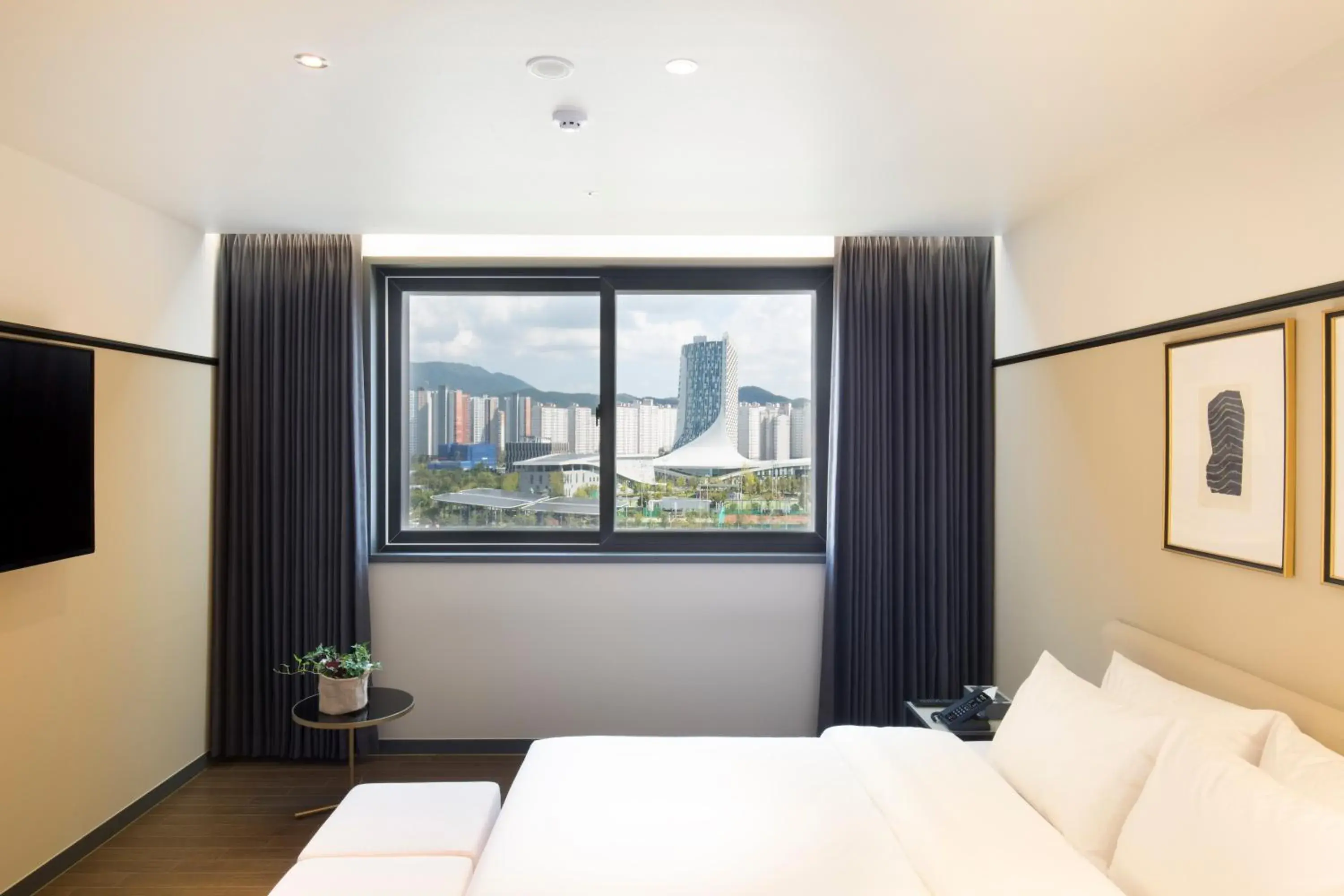 Deluxe Double Room - single occupancy in Brown Dot Hotel Jinju Deluxe Double Room - single occupancy in Brown Dot Hotel Jinju