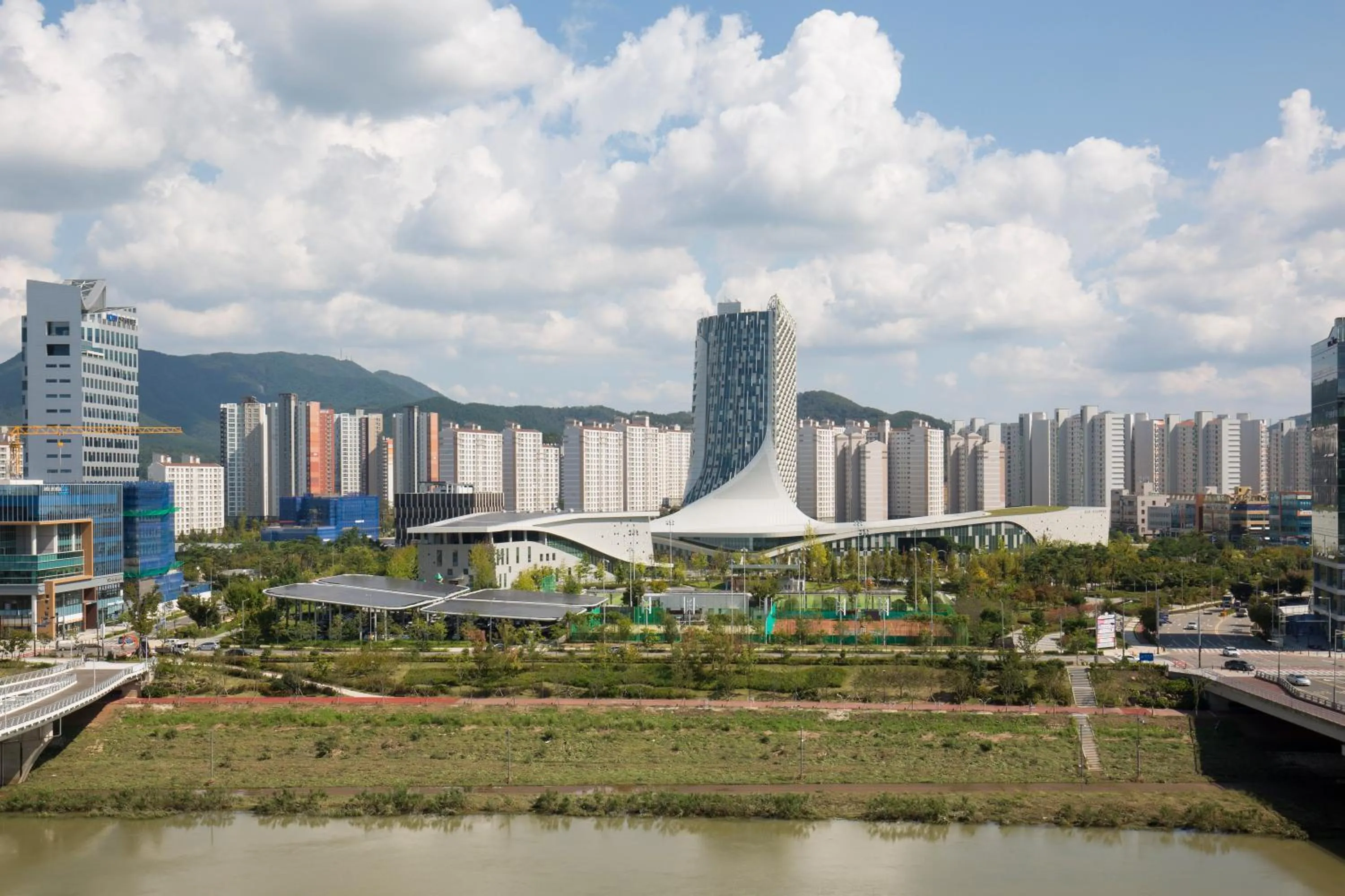 Natural landscape in Brown Dot Hotel Jinju