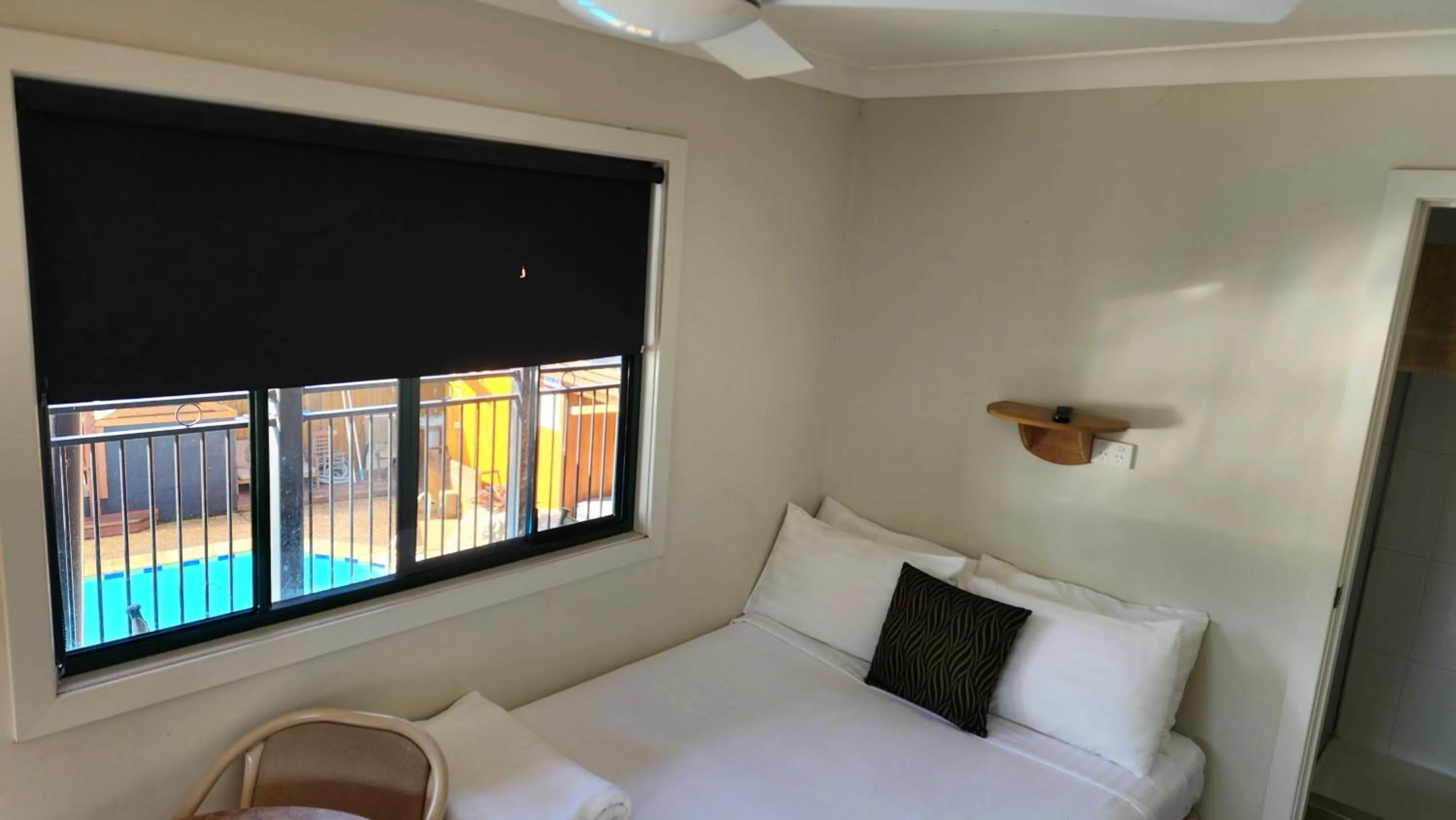 Bed in T's Resort & Motel