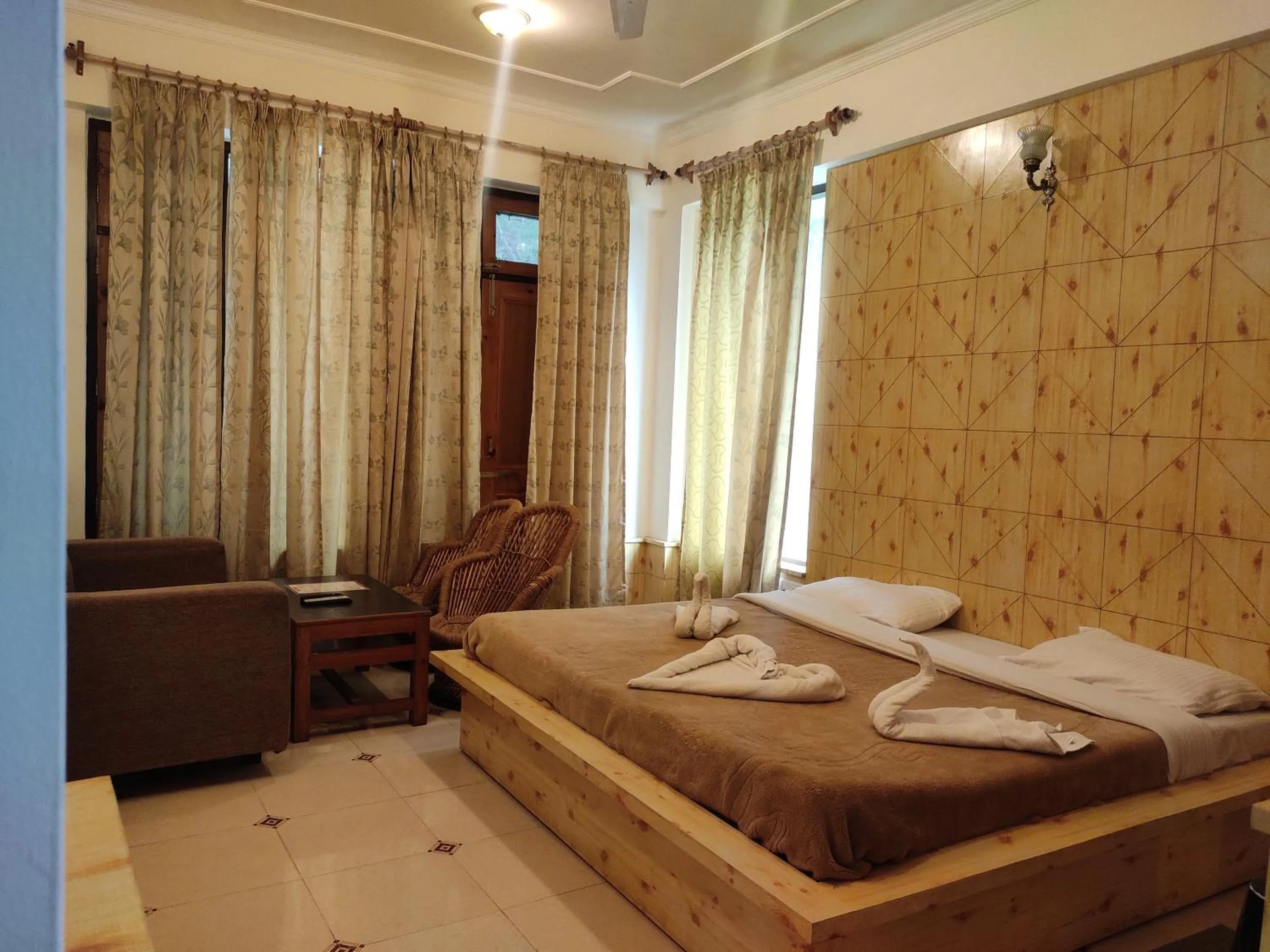 Bed in Greenwoods Inn Mcleodganj #Parking #lift #All Balcony Rooms #Rooftop Terrace #Prime Location # Close to the Triund Trek Point 400 Mtr Head