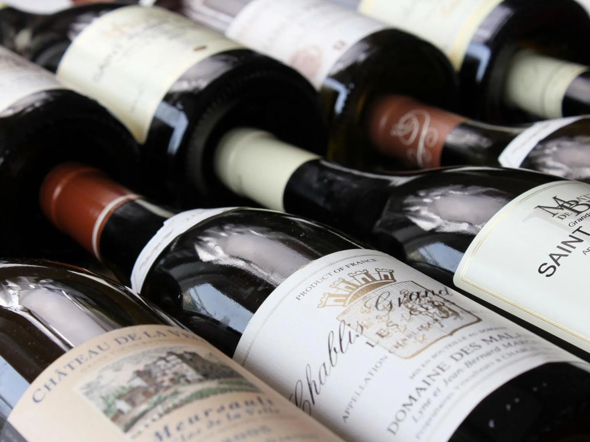 Drinks in Auberge de South Terrace