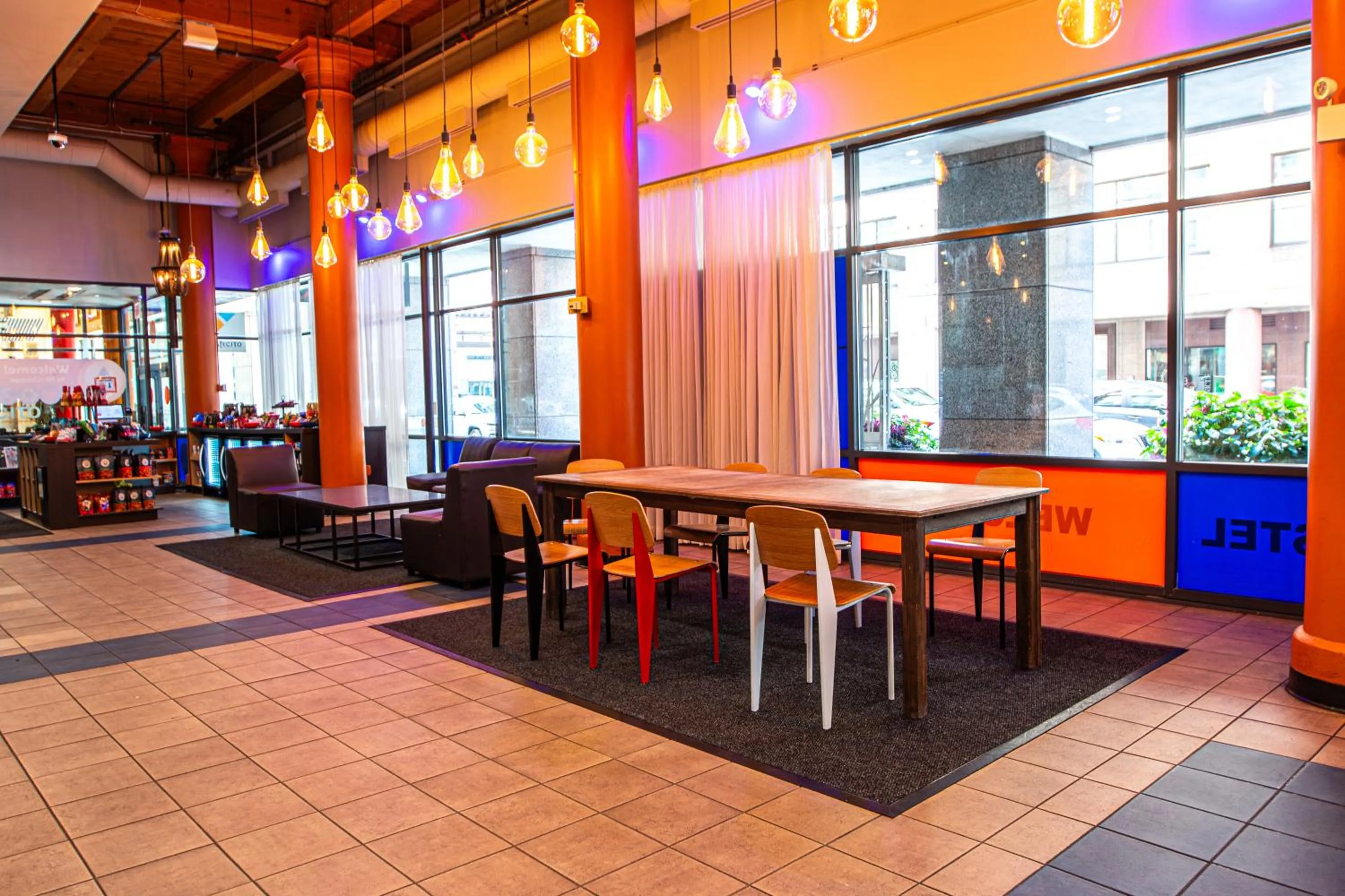 Lobby or reception in HI Chicago Hostel