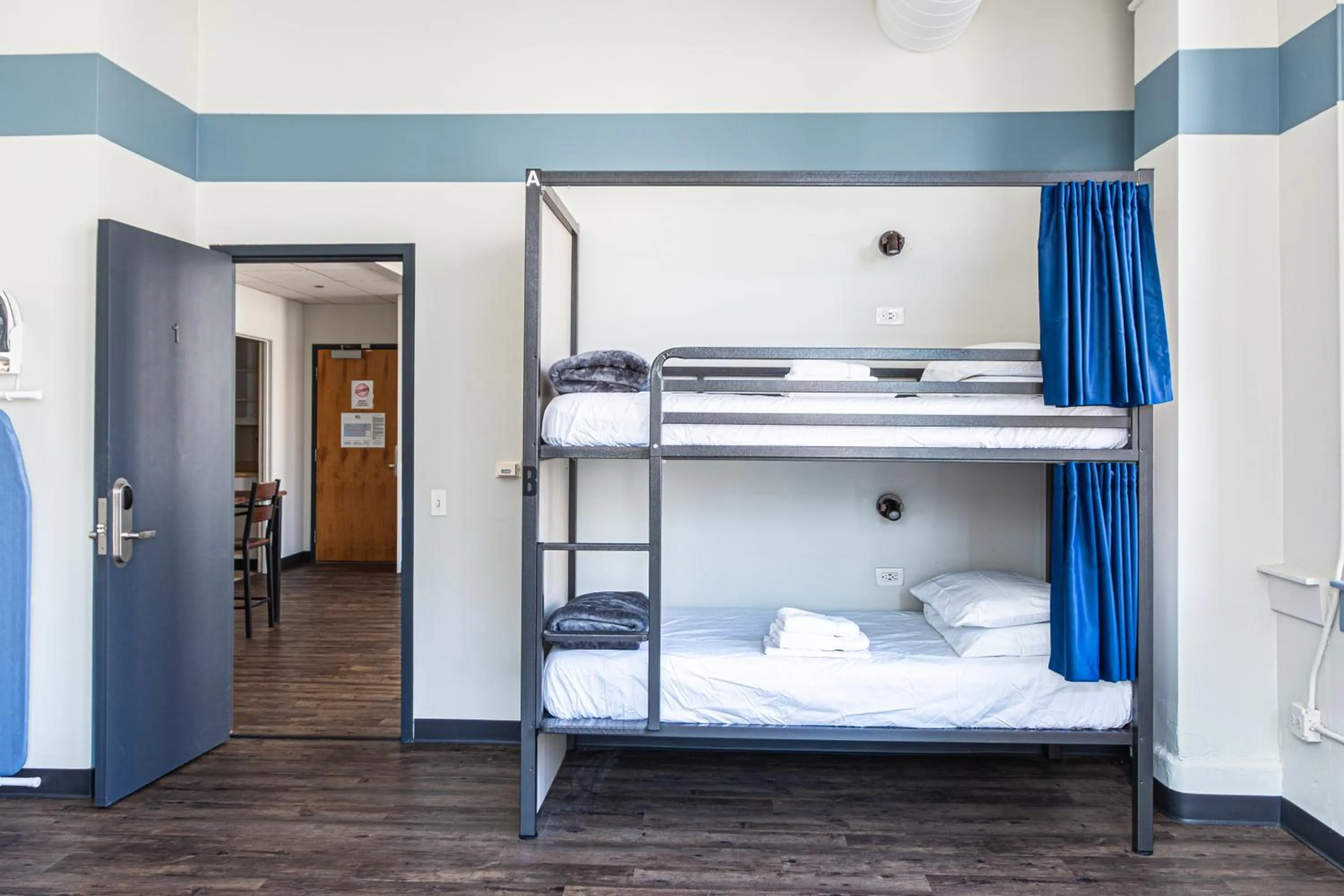 Bed in HI Chicago Hostel