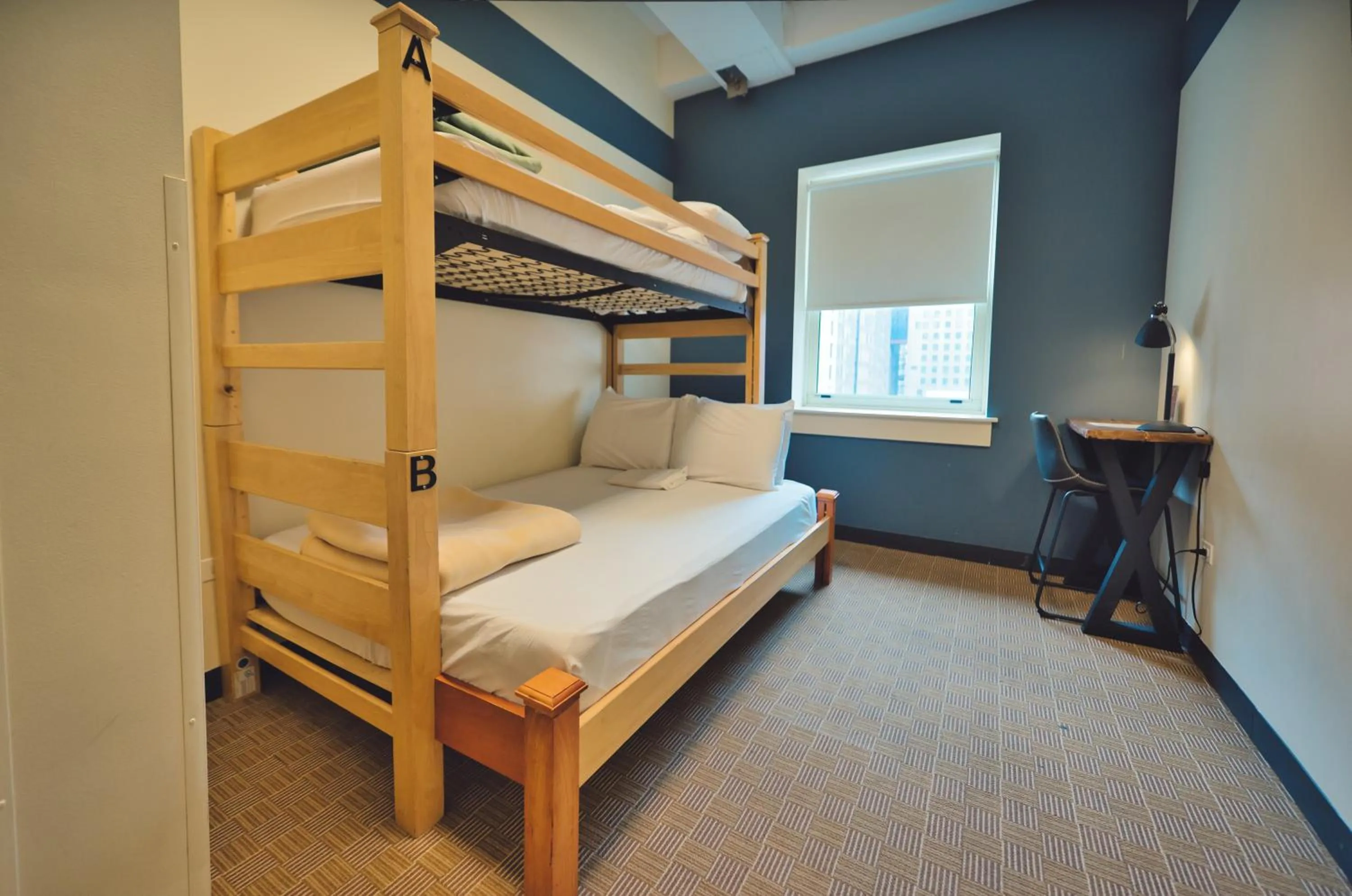 Bedroom, Bed in HI Chicago Hostel