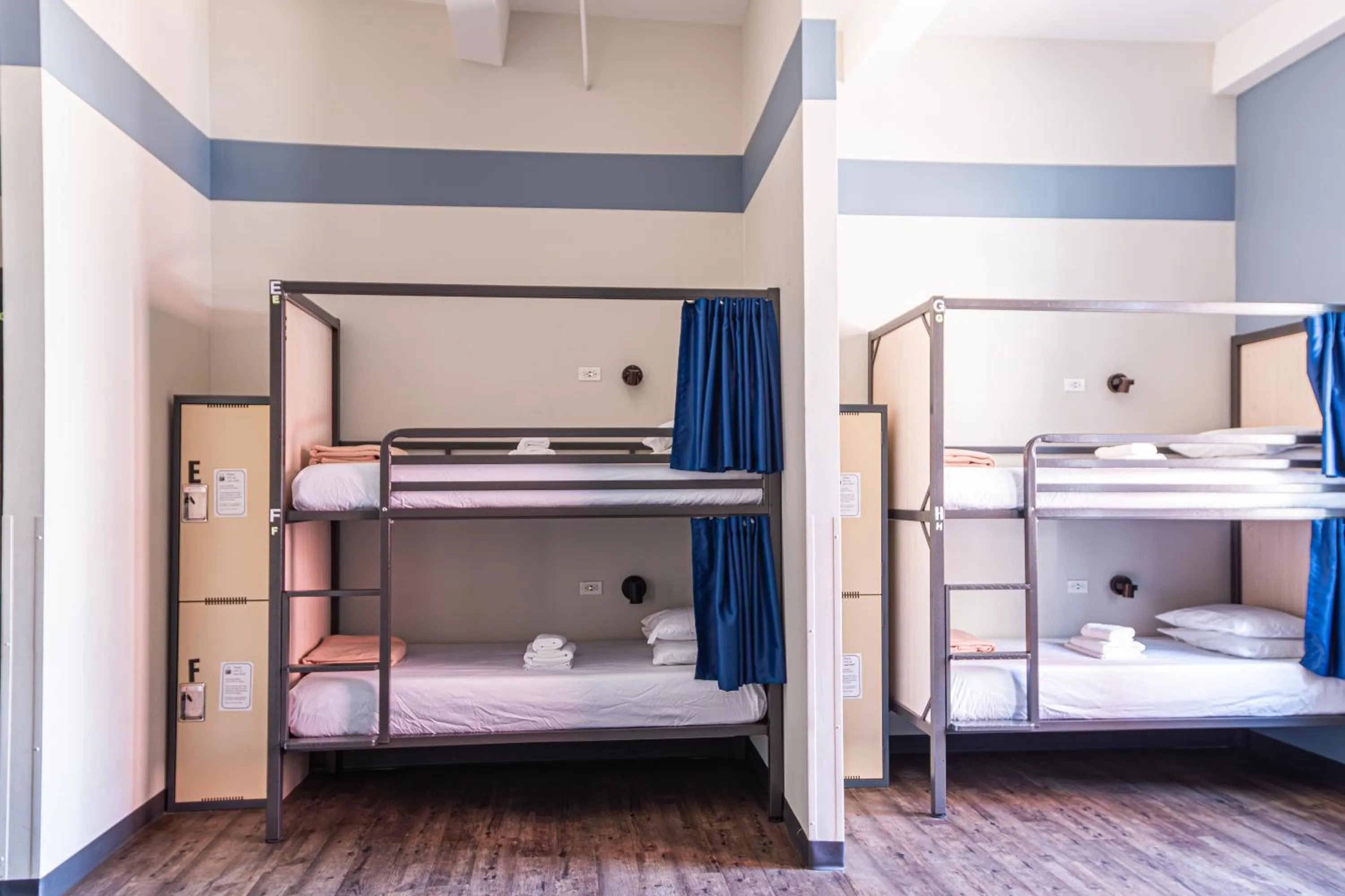 Bed in HI Chicago Hostel