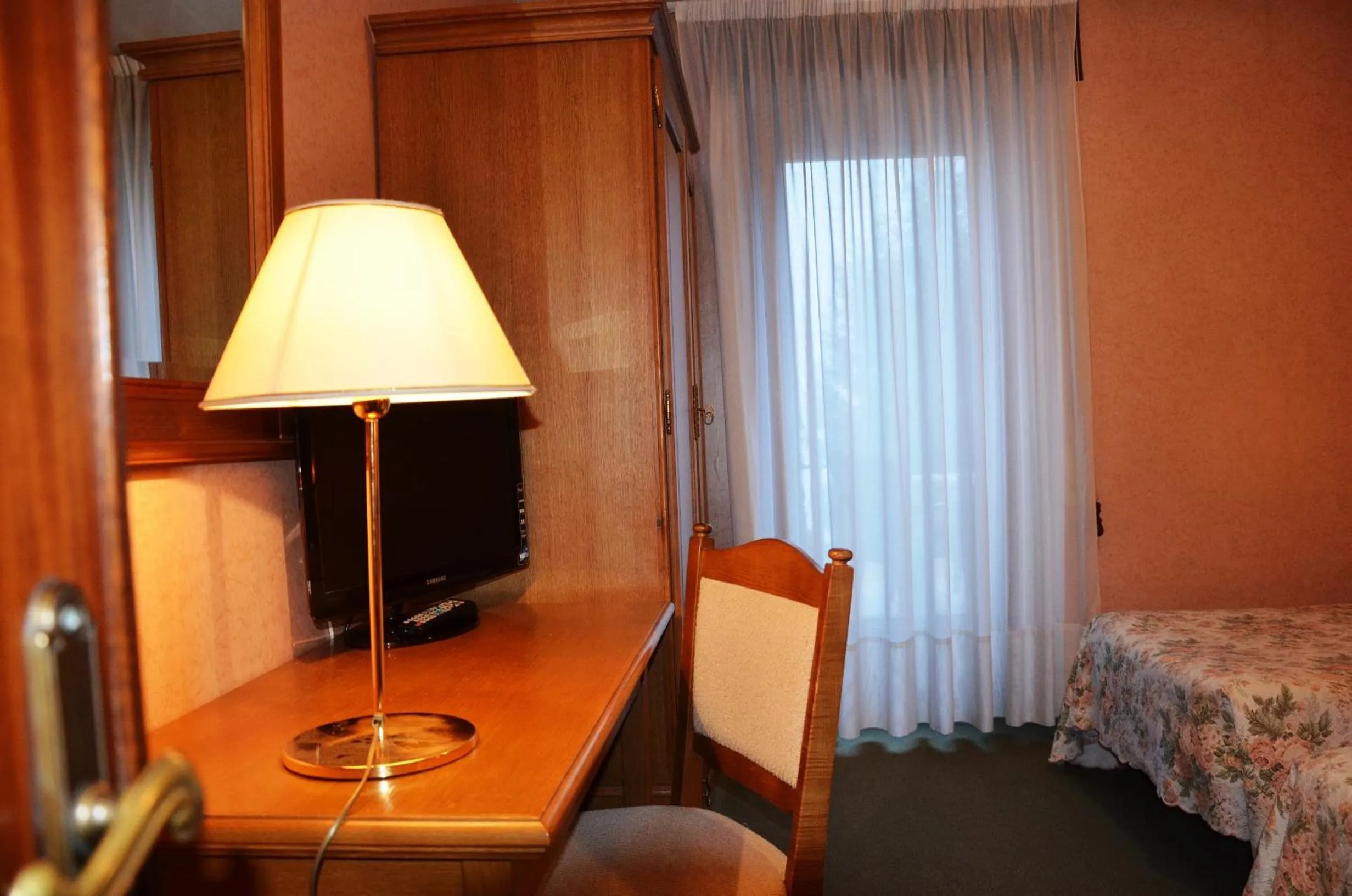 Bed in Hotel Alpi - Foza