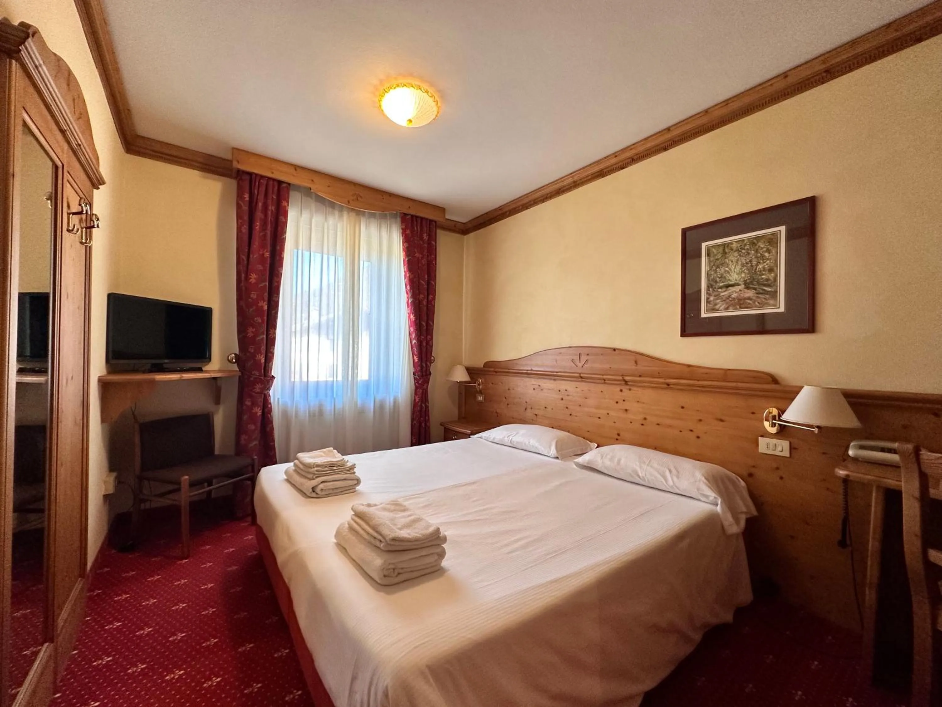 Bed in Hotel Alpi - Foza