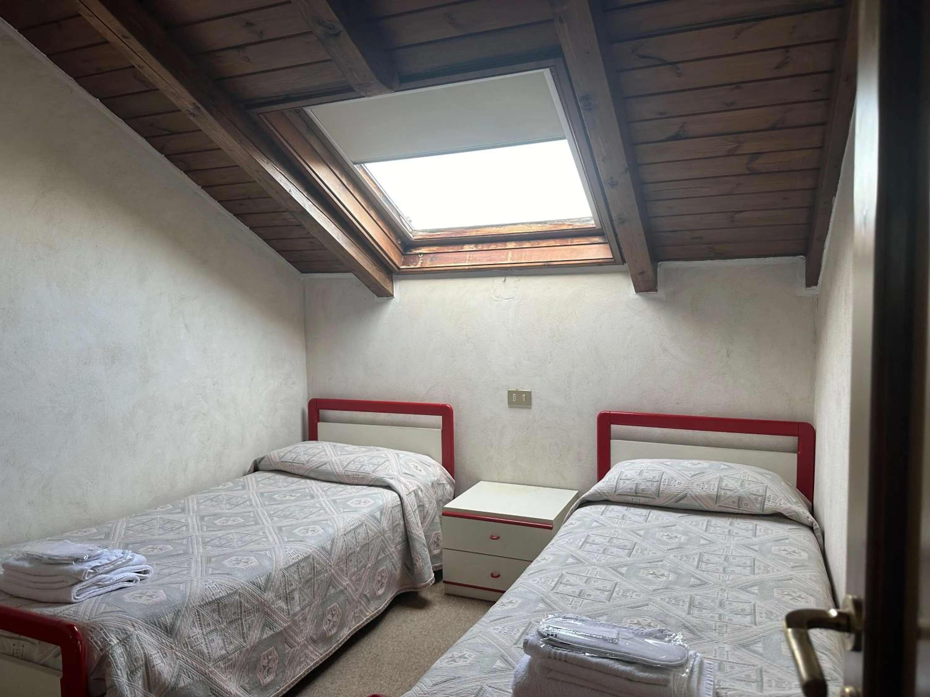 Bed in Hotel Alpi - Foza