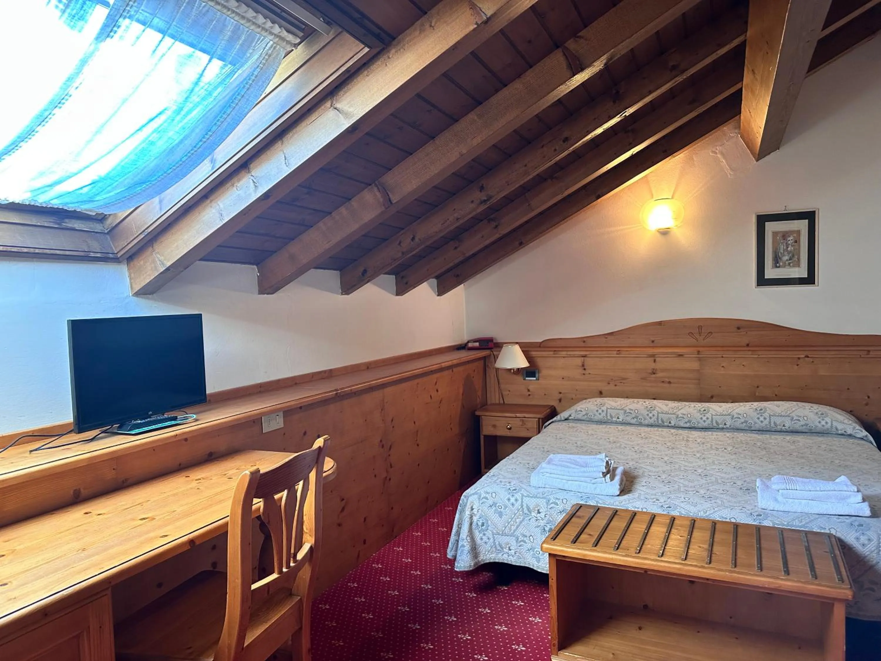 Bed in Hotel Alpi - Foza