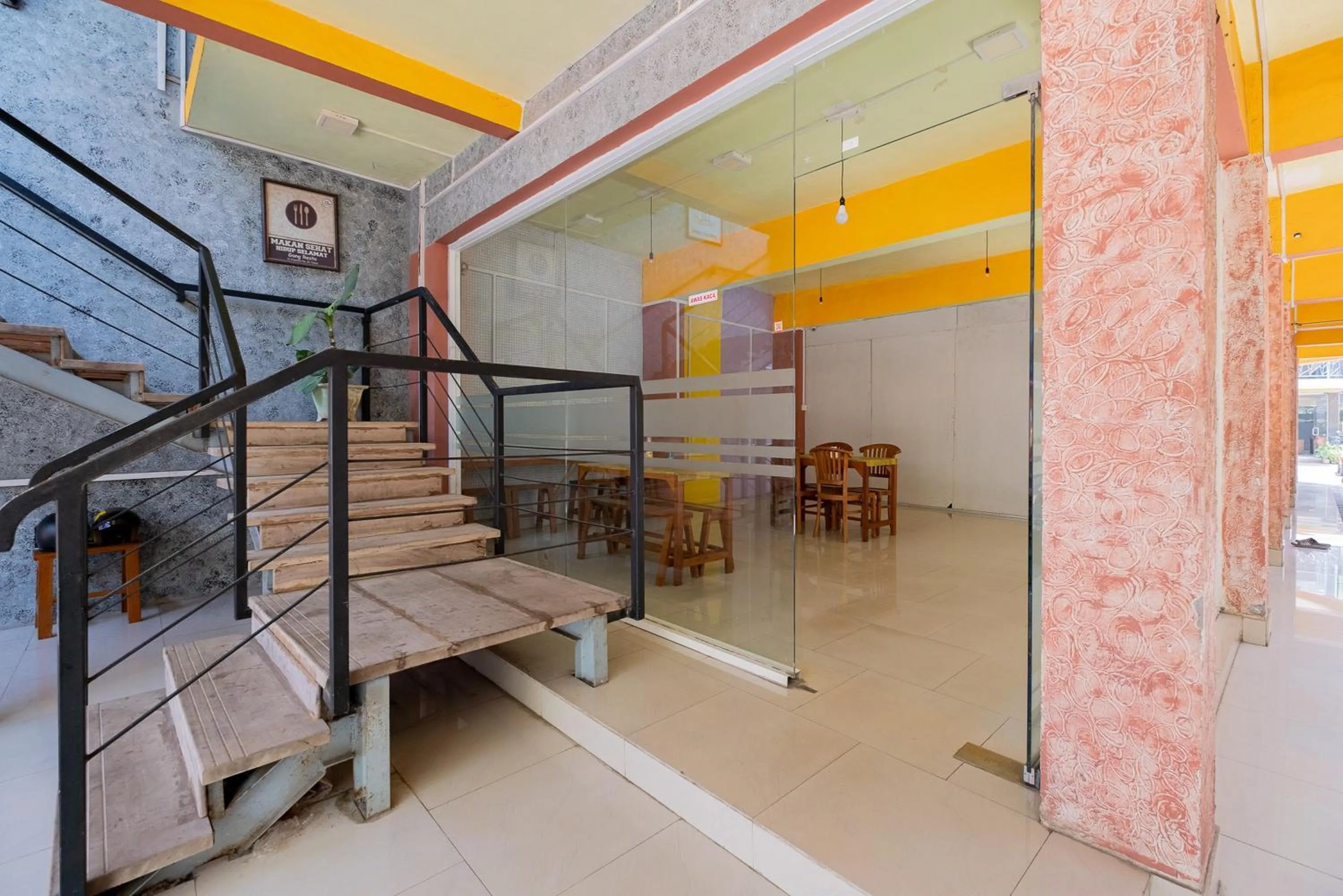 Property building in RedDoorz Syariah at Jalan Sunan Giri Tuban