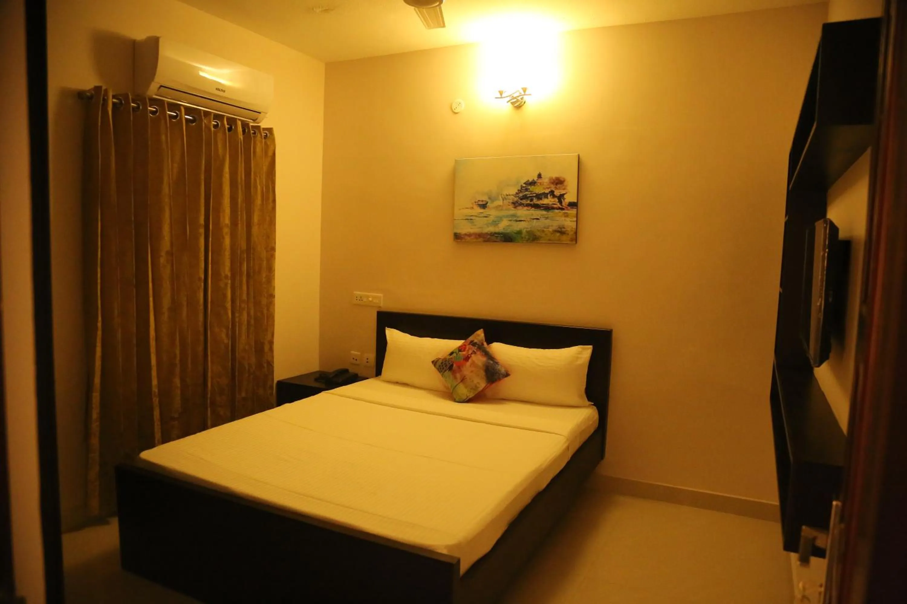 Photo of the whole room, Bed in Kfour Apartment & Hotels Private Limited
