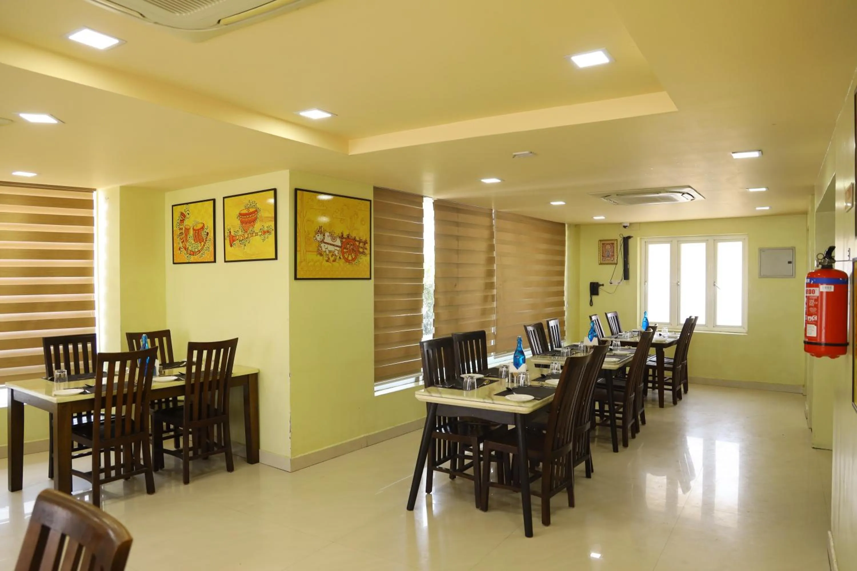 Restaurant/places to eat in Kfour Apartment & Hotels Private Limited