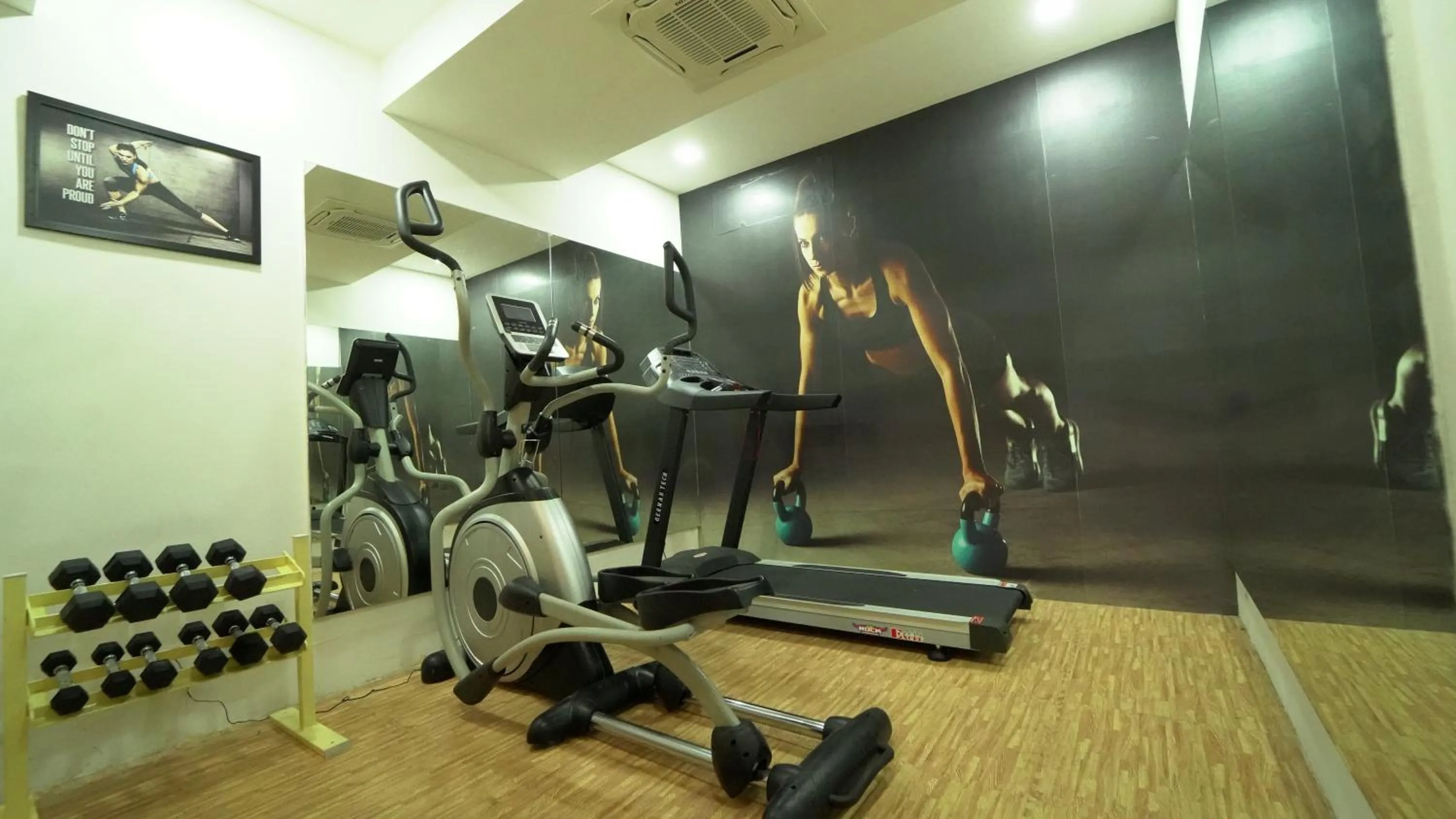 Fitness centre/facilities in Kfour Apartment & Hotels Private Limited
