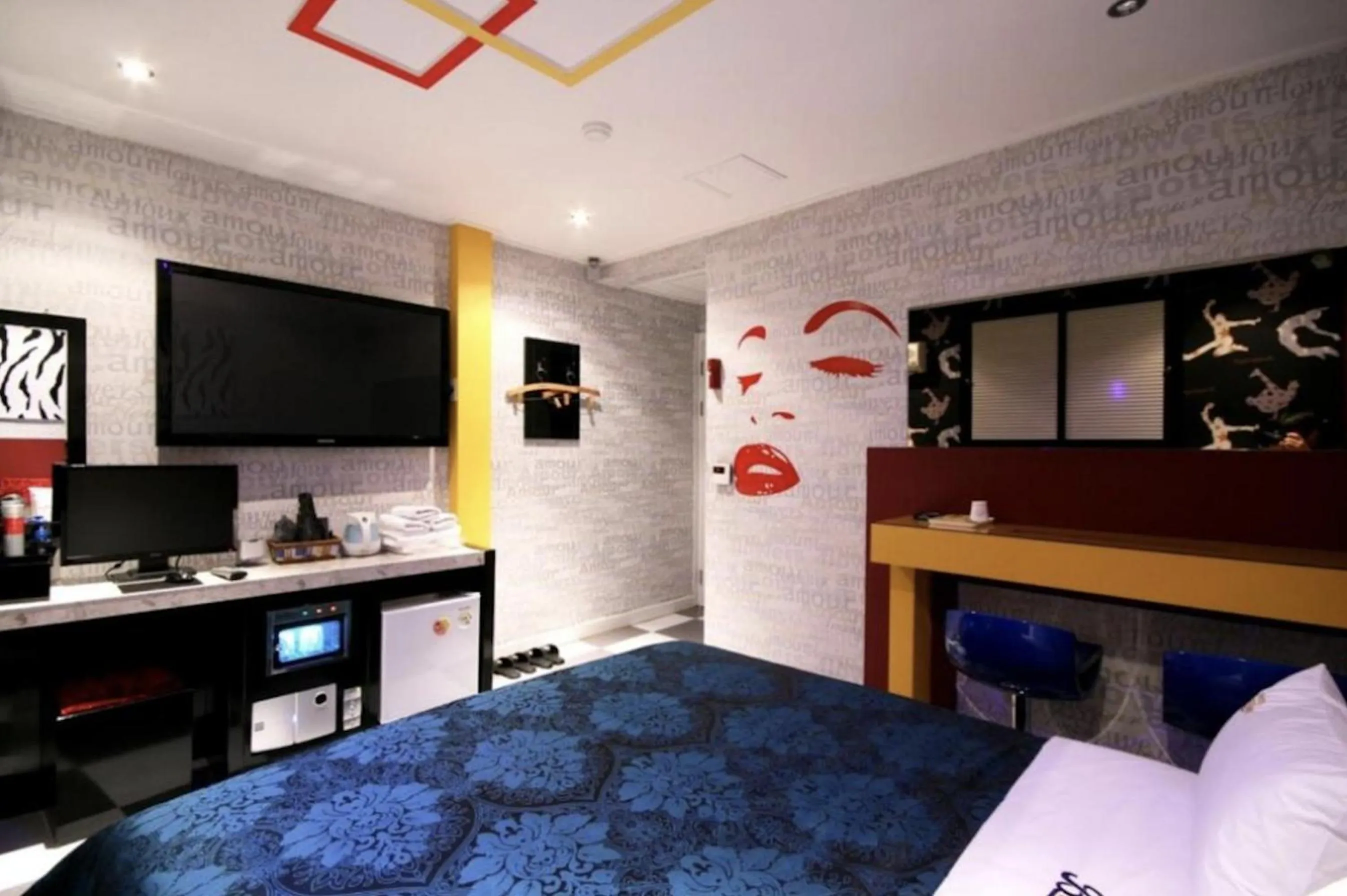 Bed in Jeonju Blue One