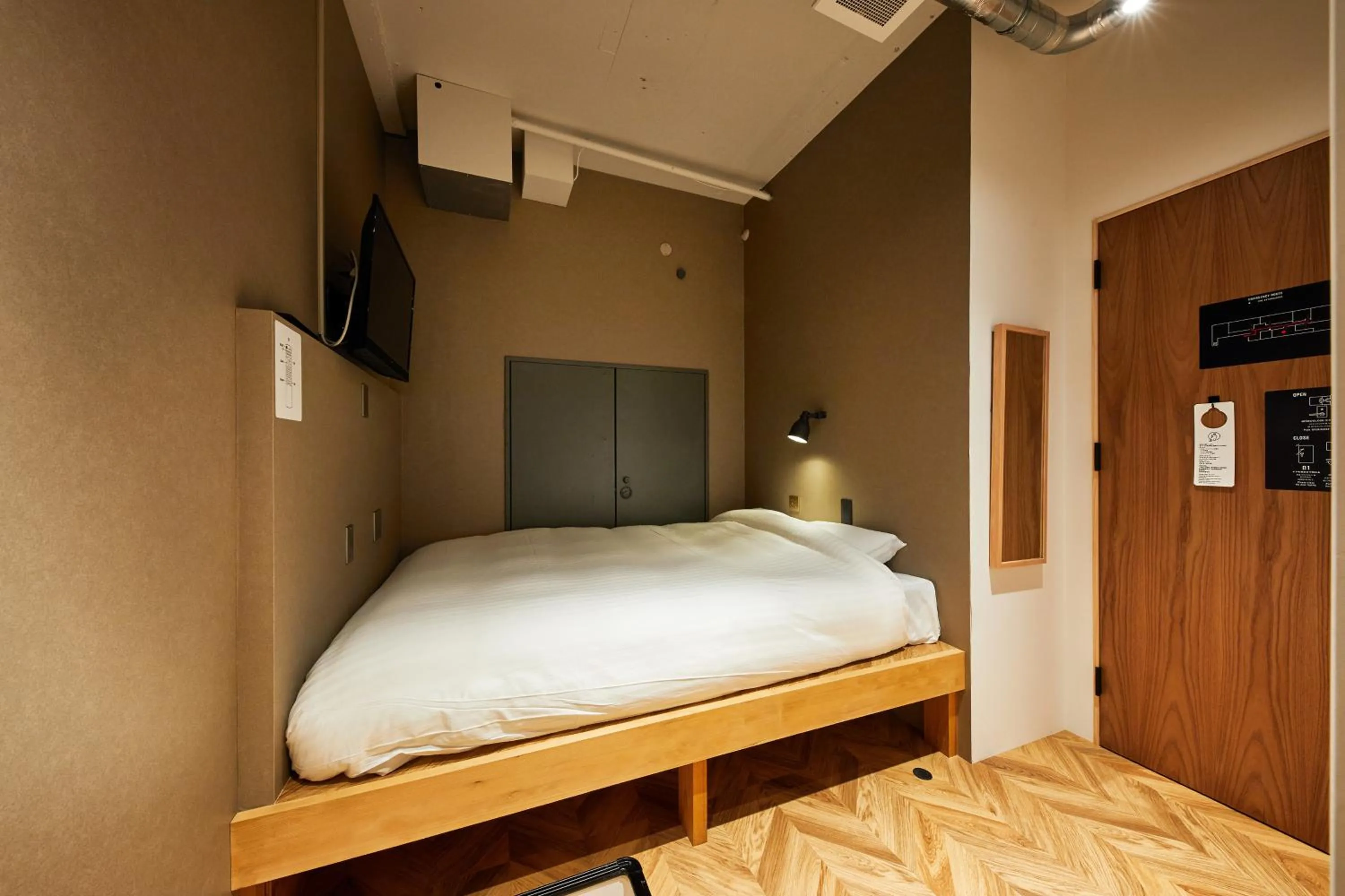 Bedroom, Bed in mizuka Daimyo 6 - unmanned hotel -