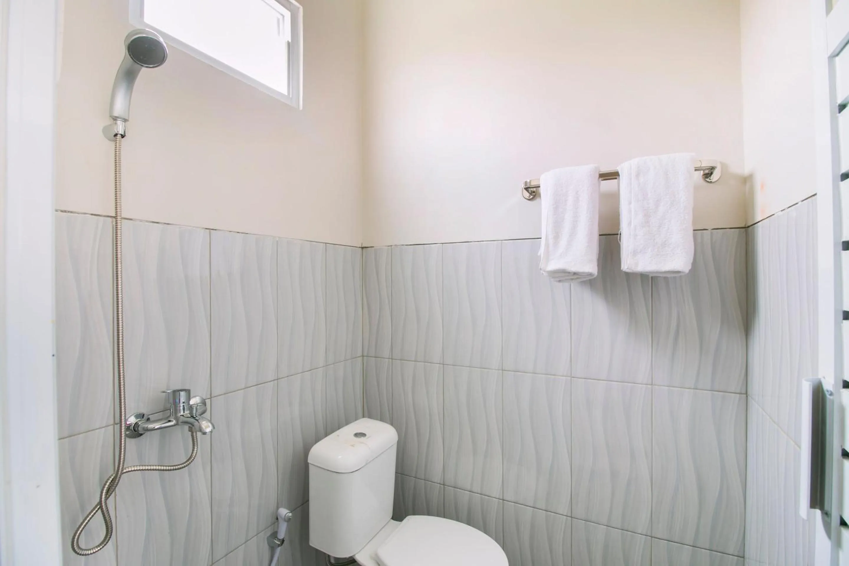 Bathroom in Hotel O Fakhira Residence