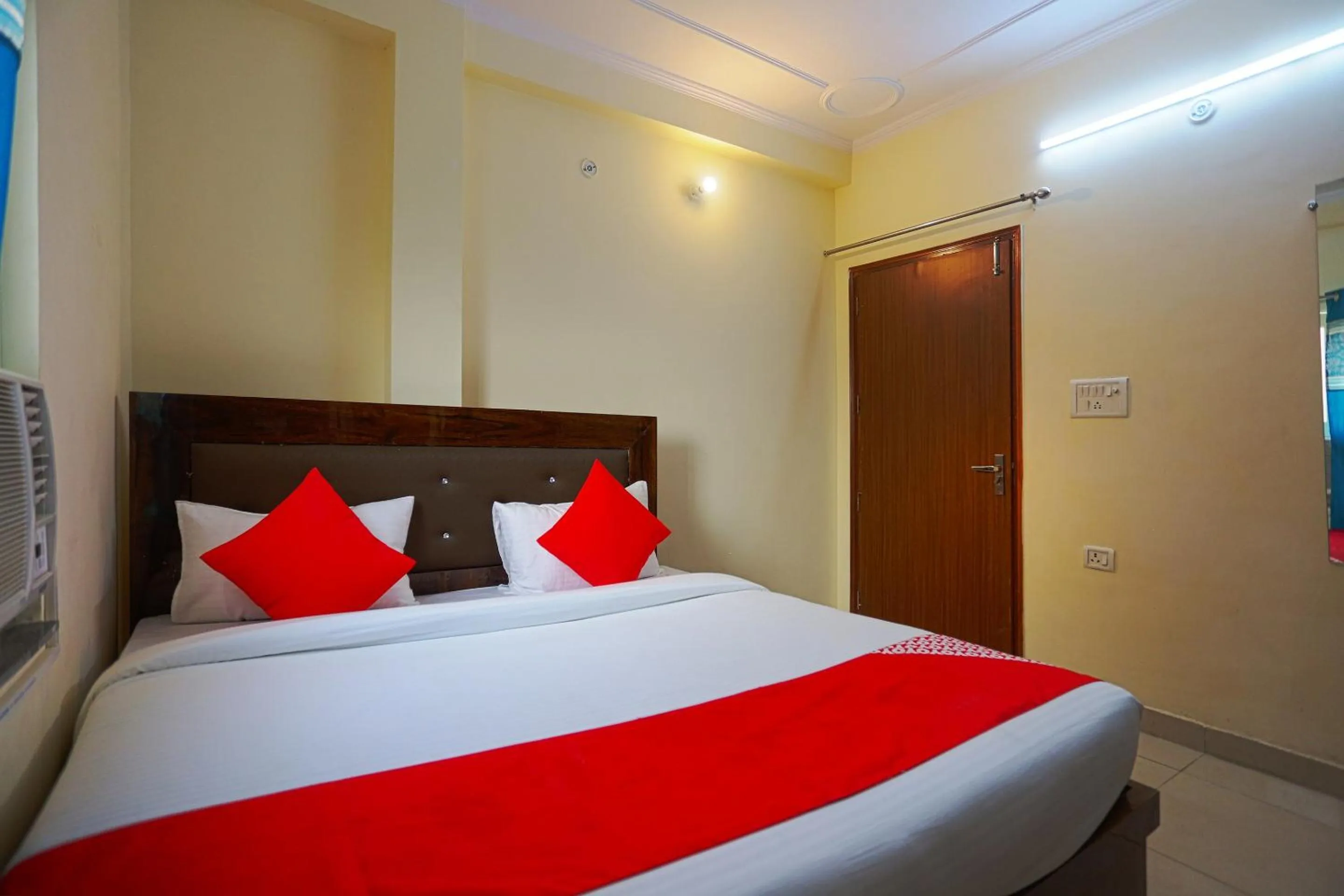 Bedroom, Bed in Hotel O Karan Residency