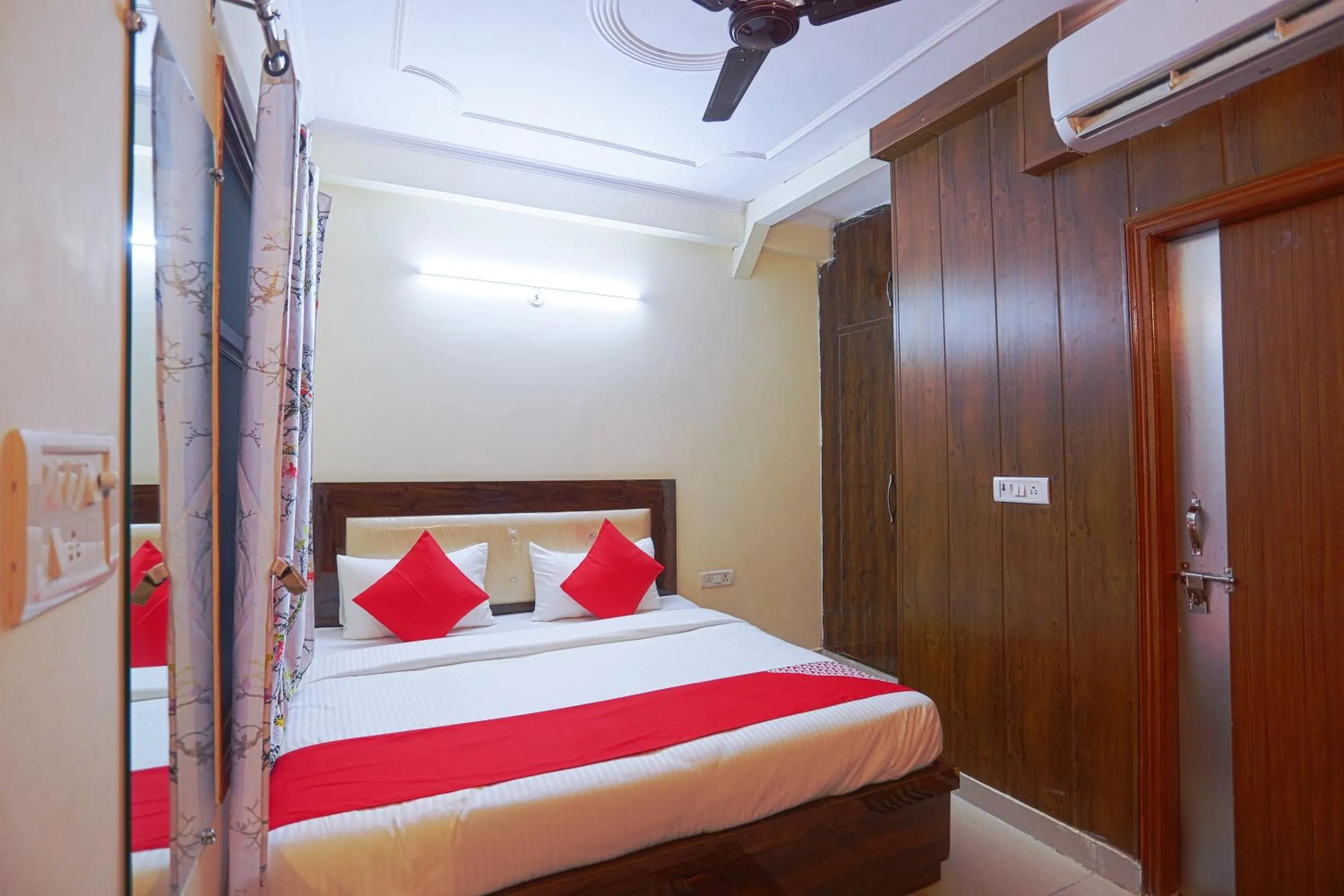Bedroom, Bed in Hotel O Karan Residency