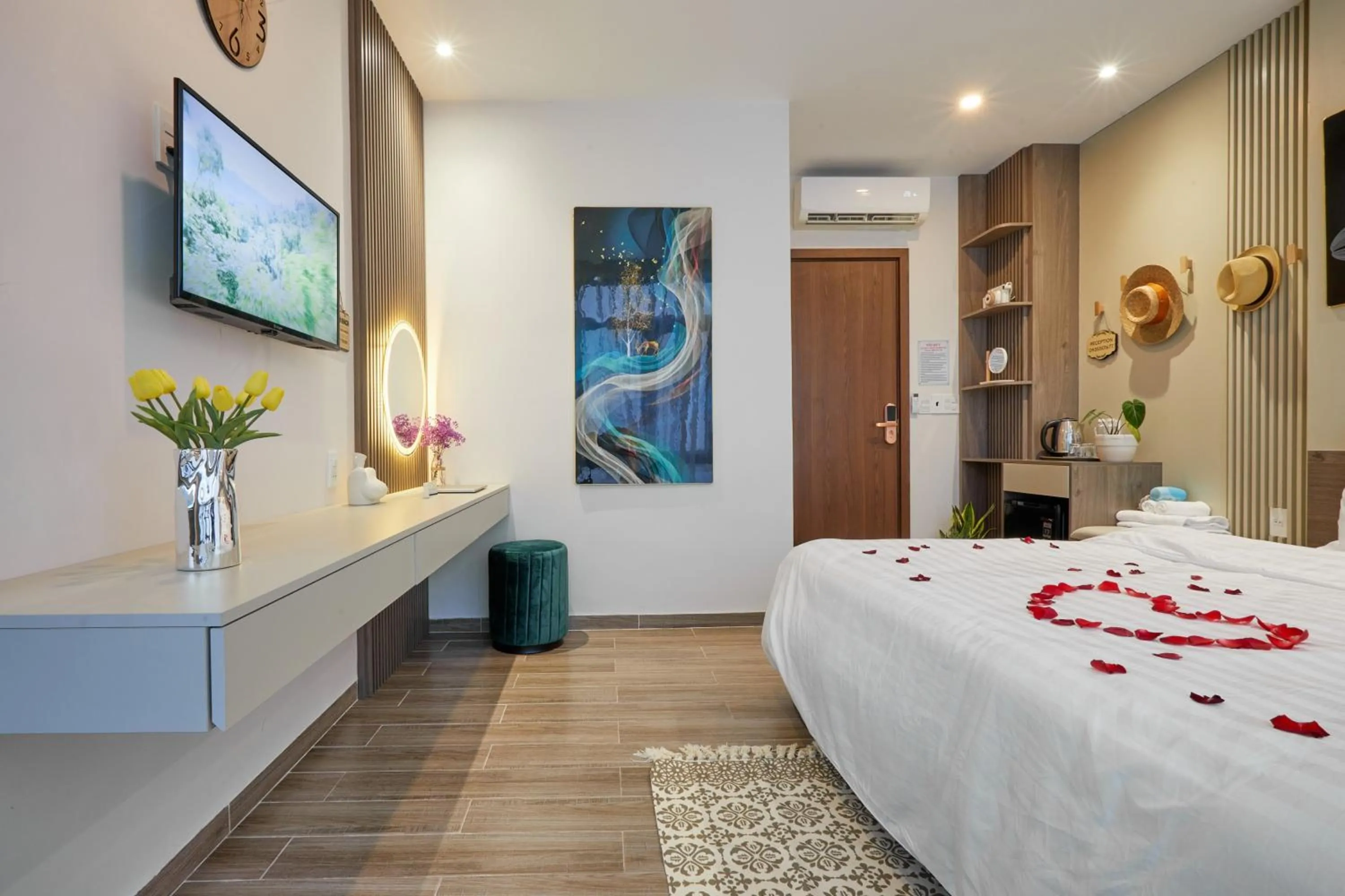 Bed in Lux Quy Nhon Homestay