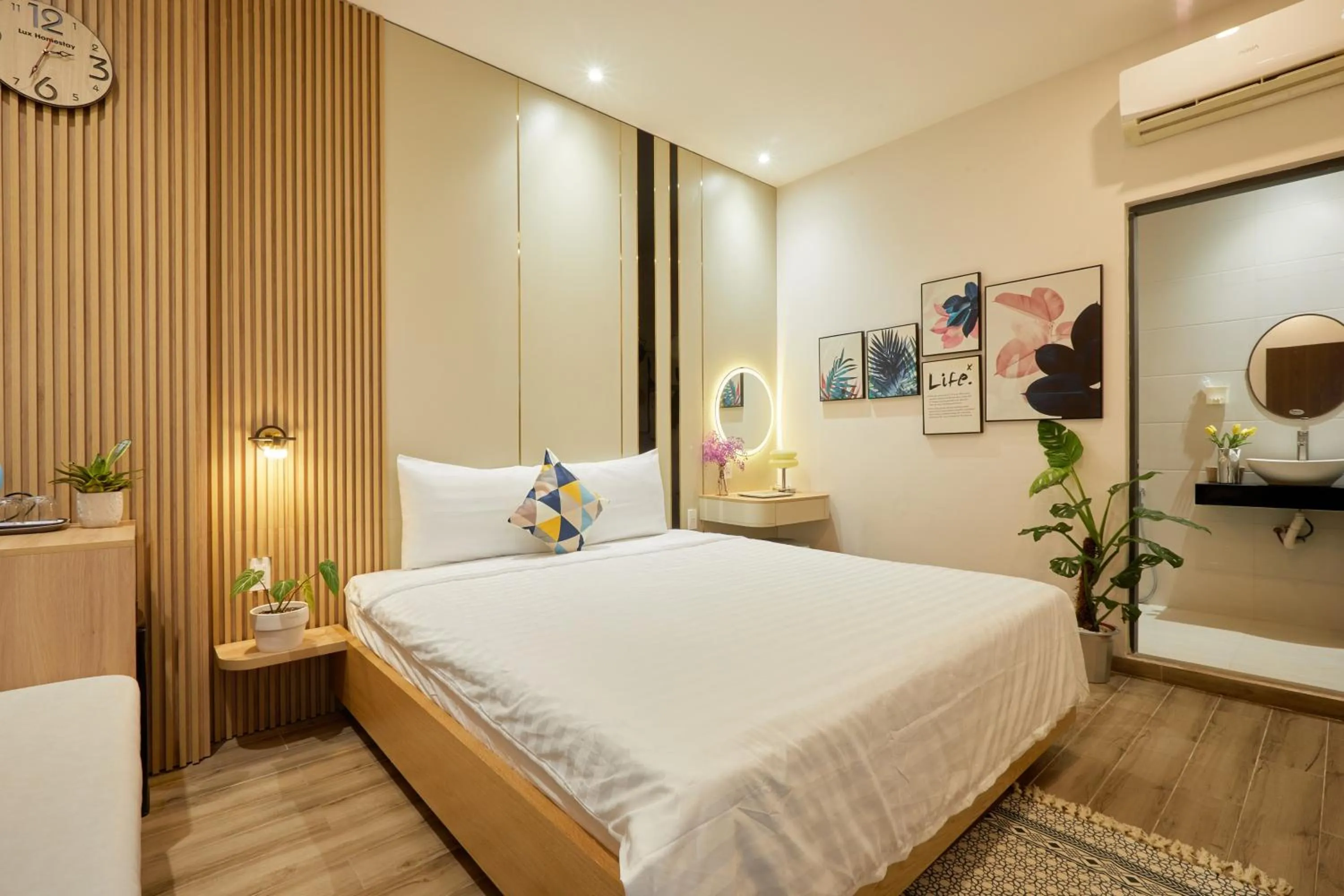Bed in Lux Quy Nhon Homestay