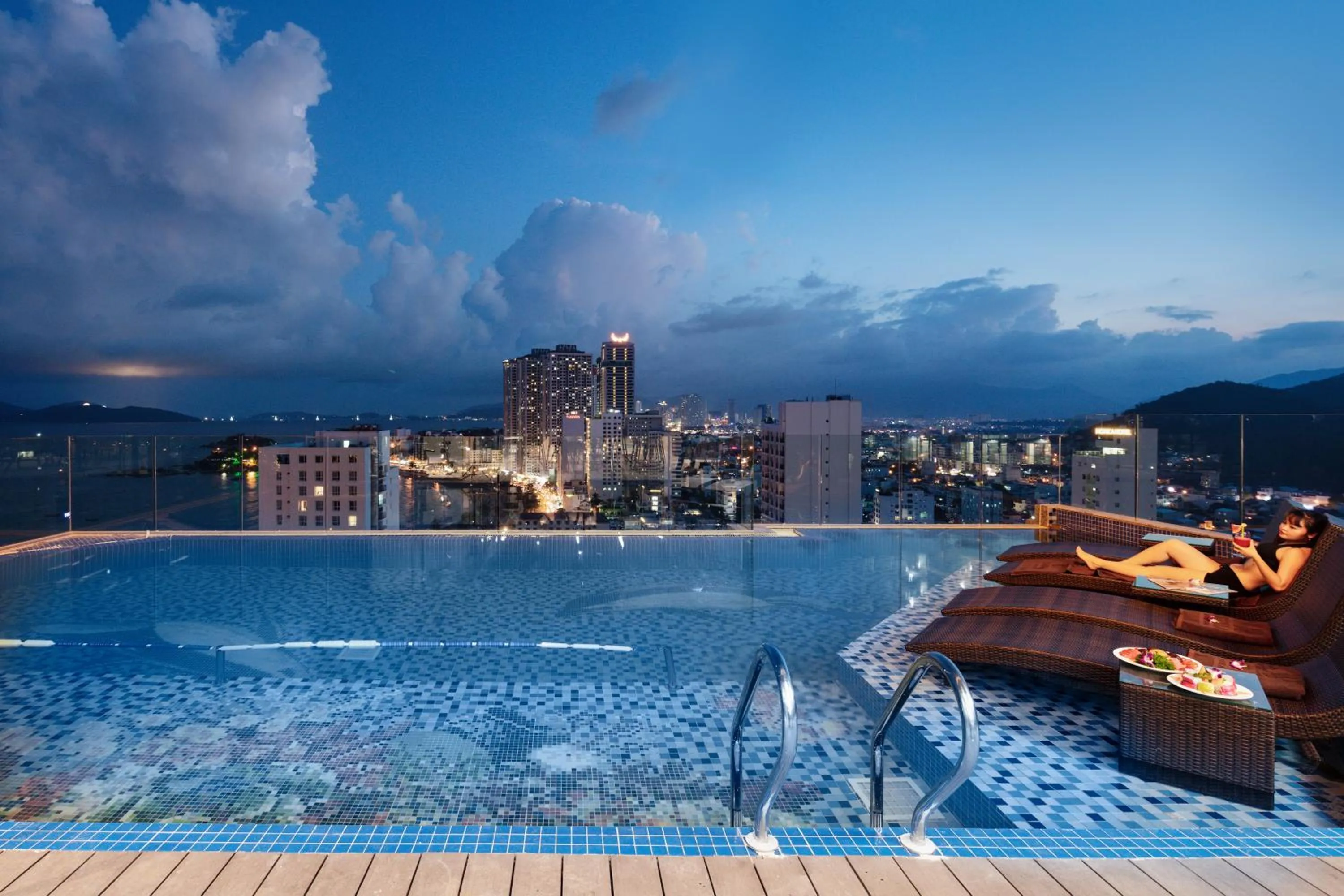 Swimming pool in Senia Hotel Nha Trang