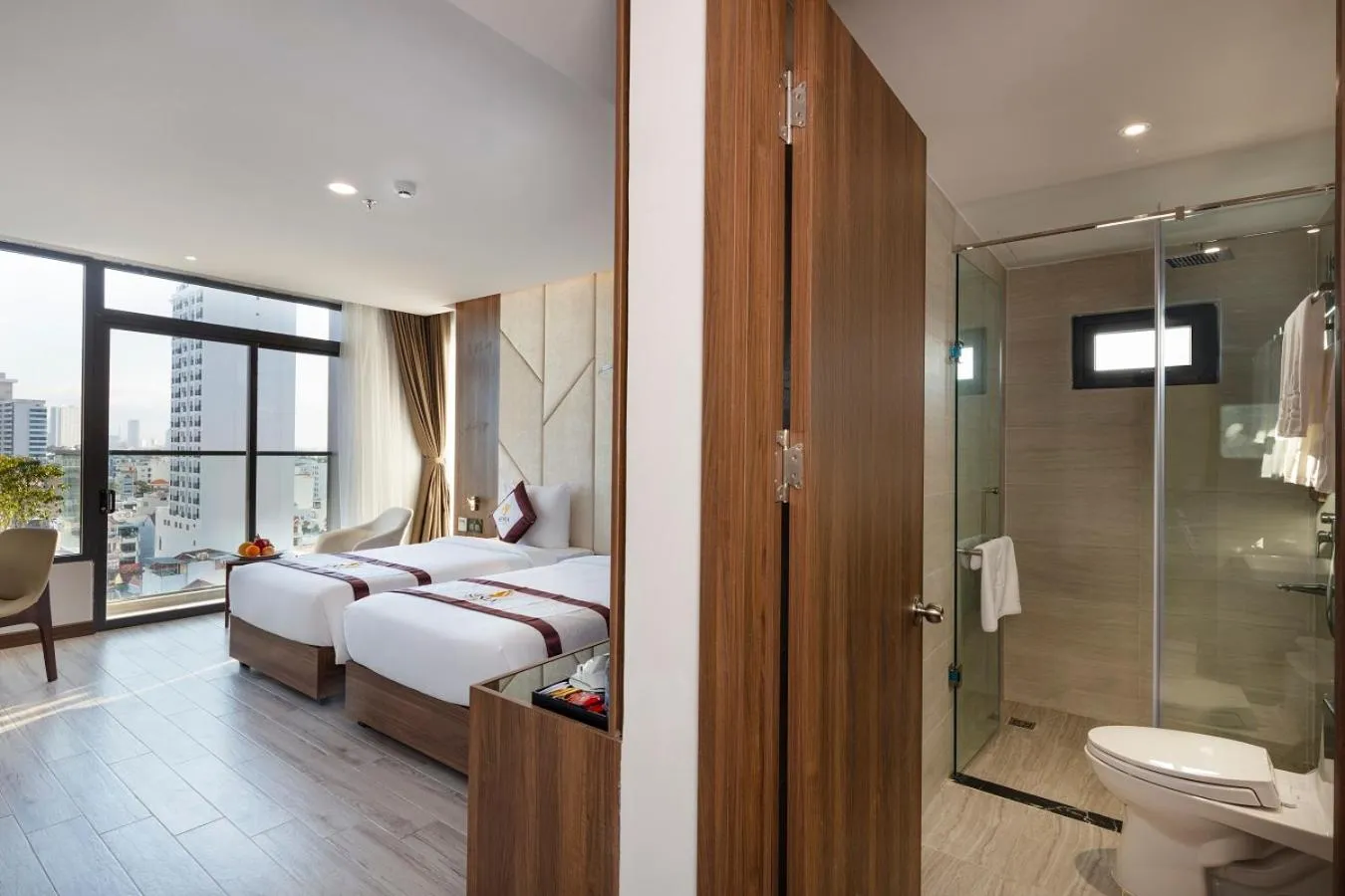 Shower, Bed in Senia Hotel Nha Trang