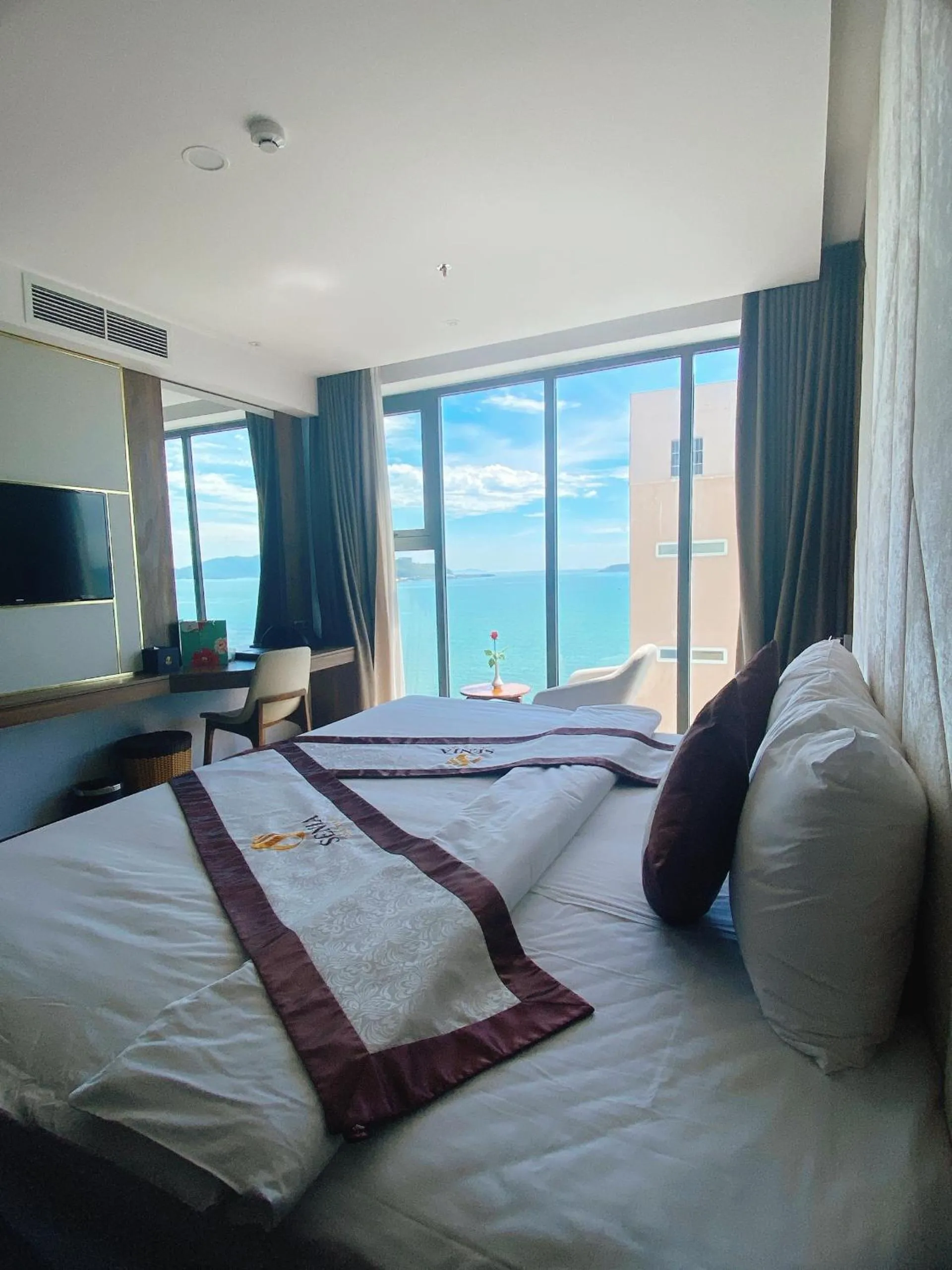 Sea view, Bed in Senia Hotel Nha Trang