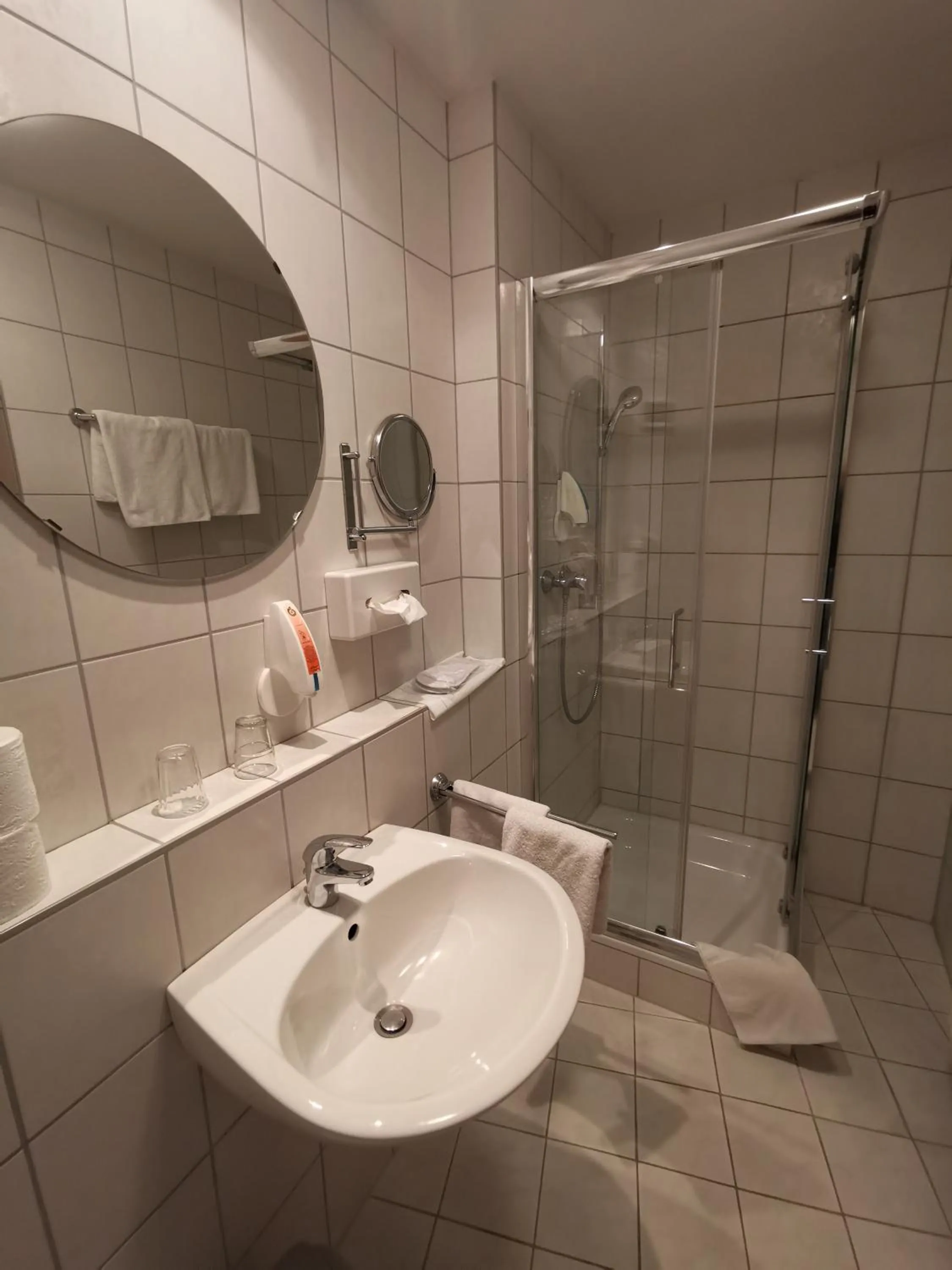 Bathroom in Hotel Römerhof