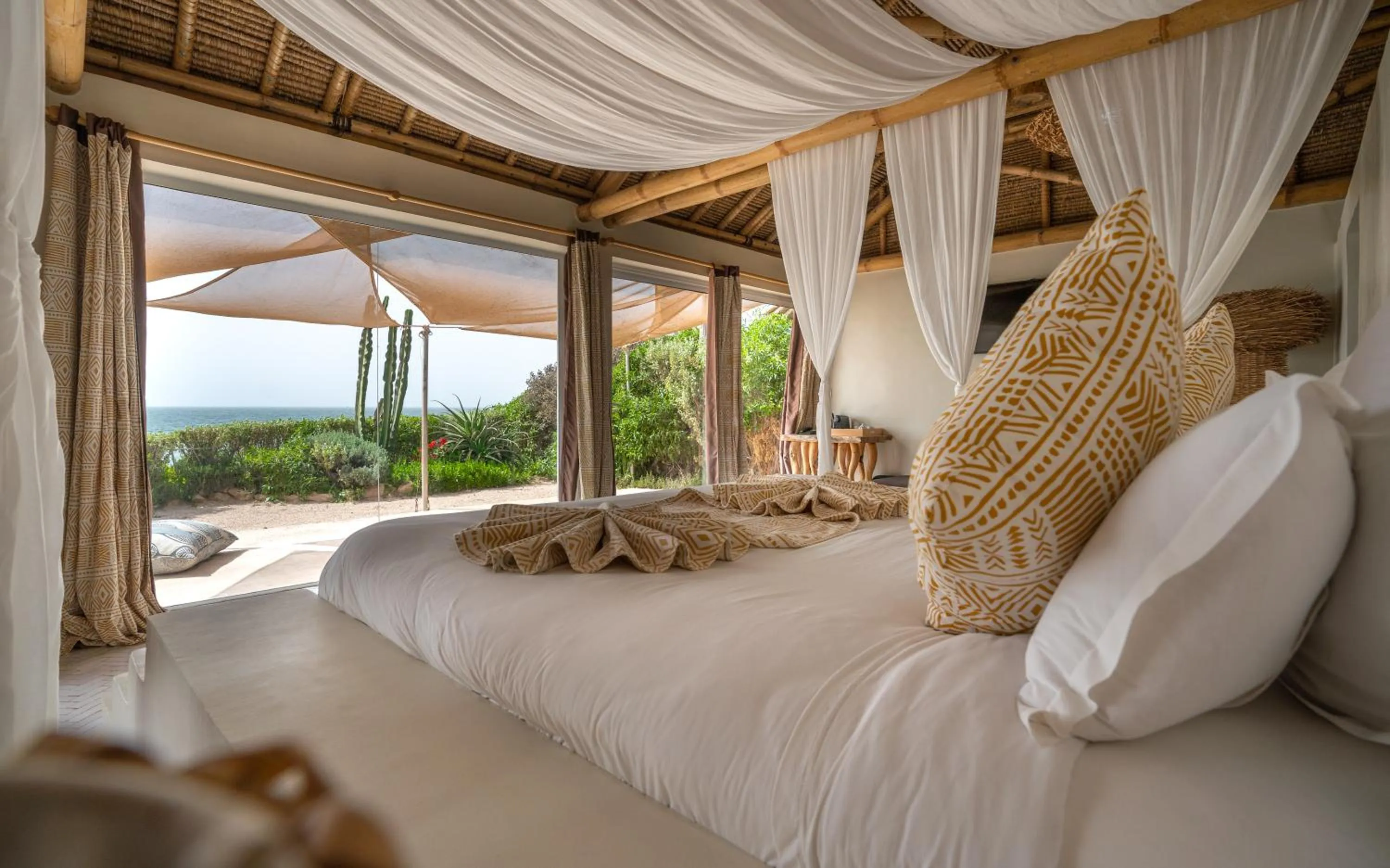 Bed in La Crique Nature & Spa