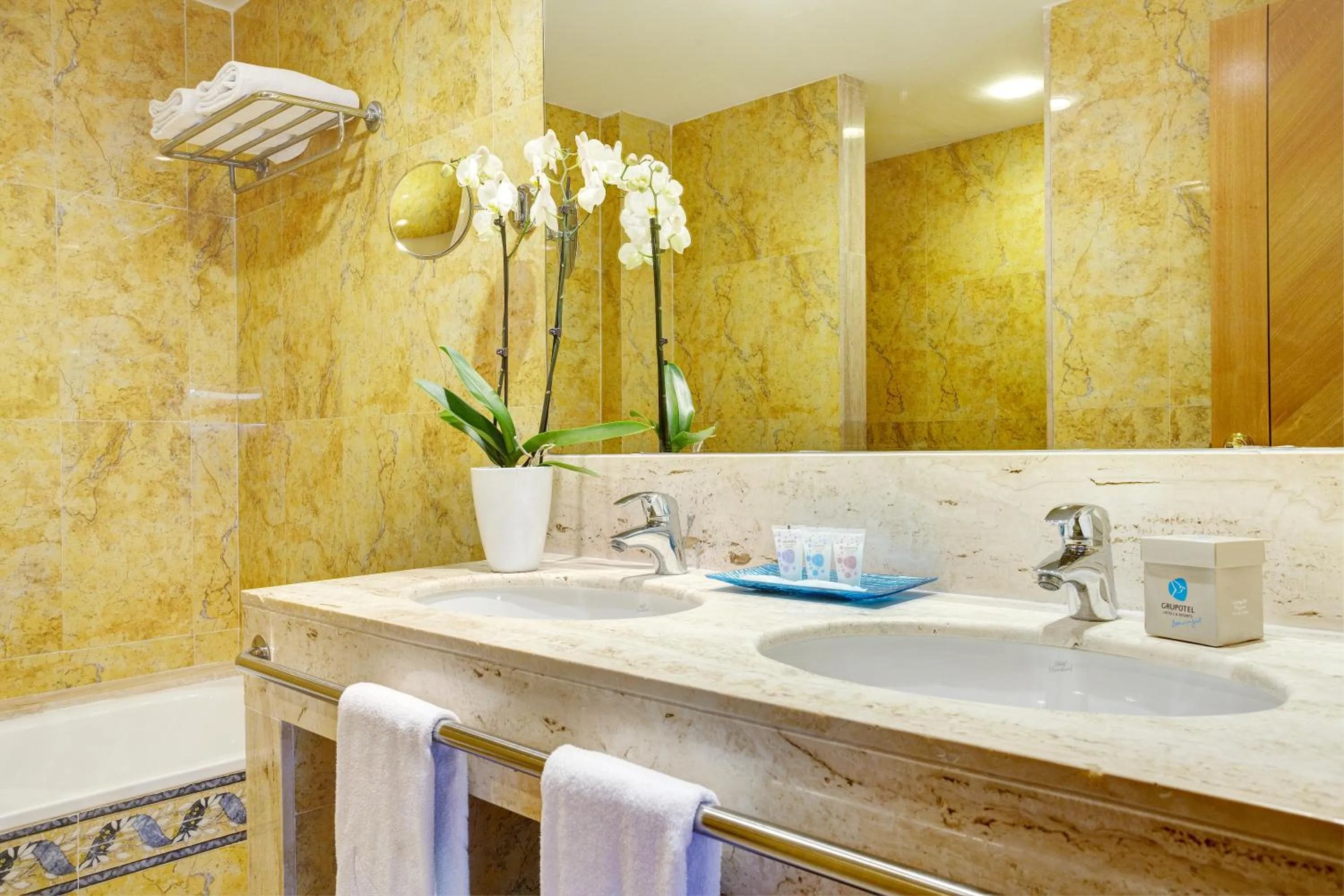 Bathroom in Grupotel Natura Playa